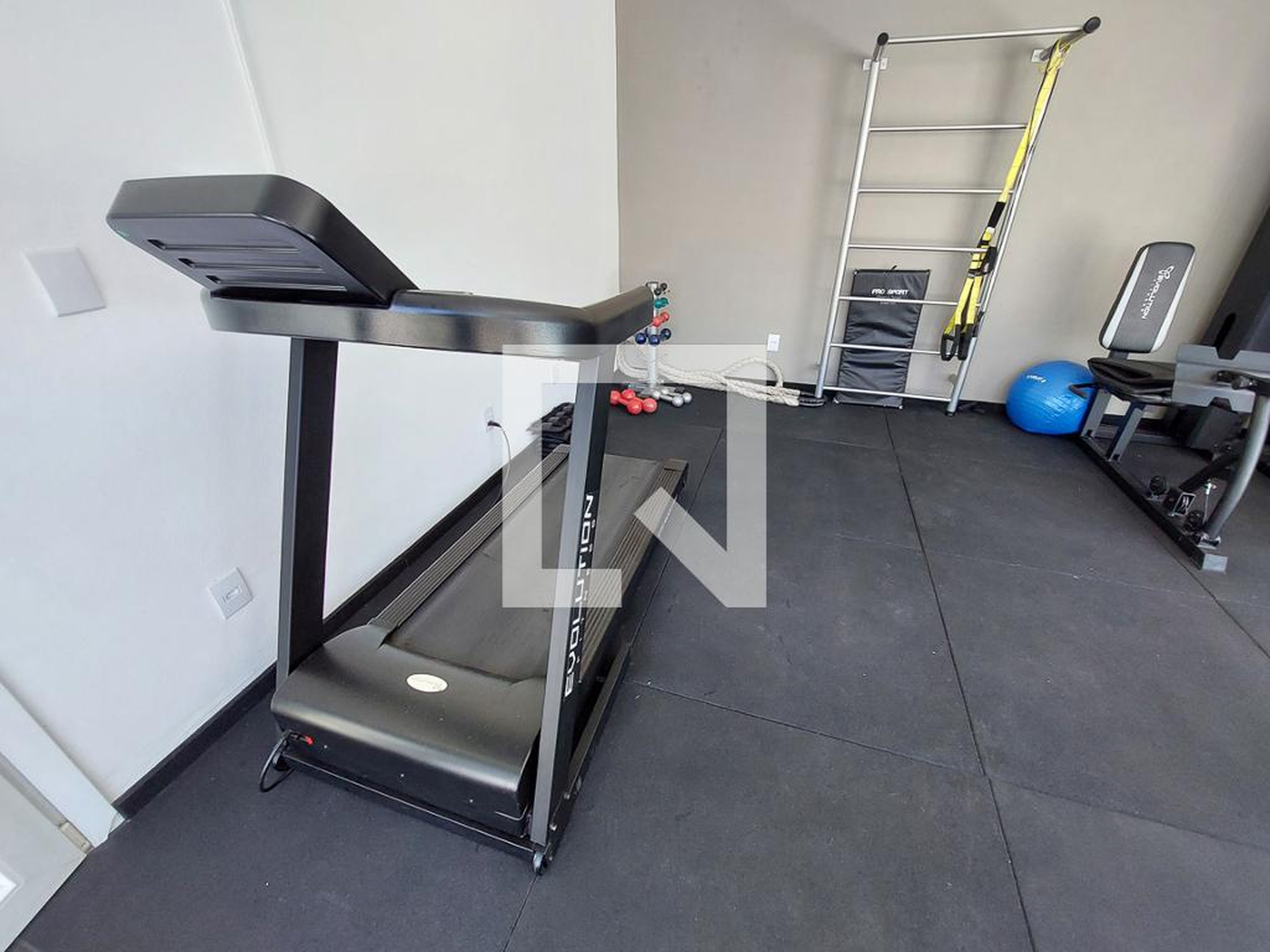 Academia - Jardins do Lago II