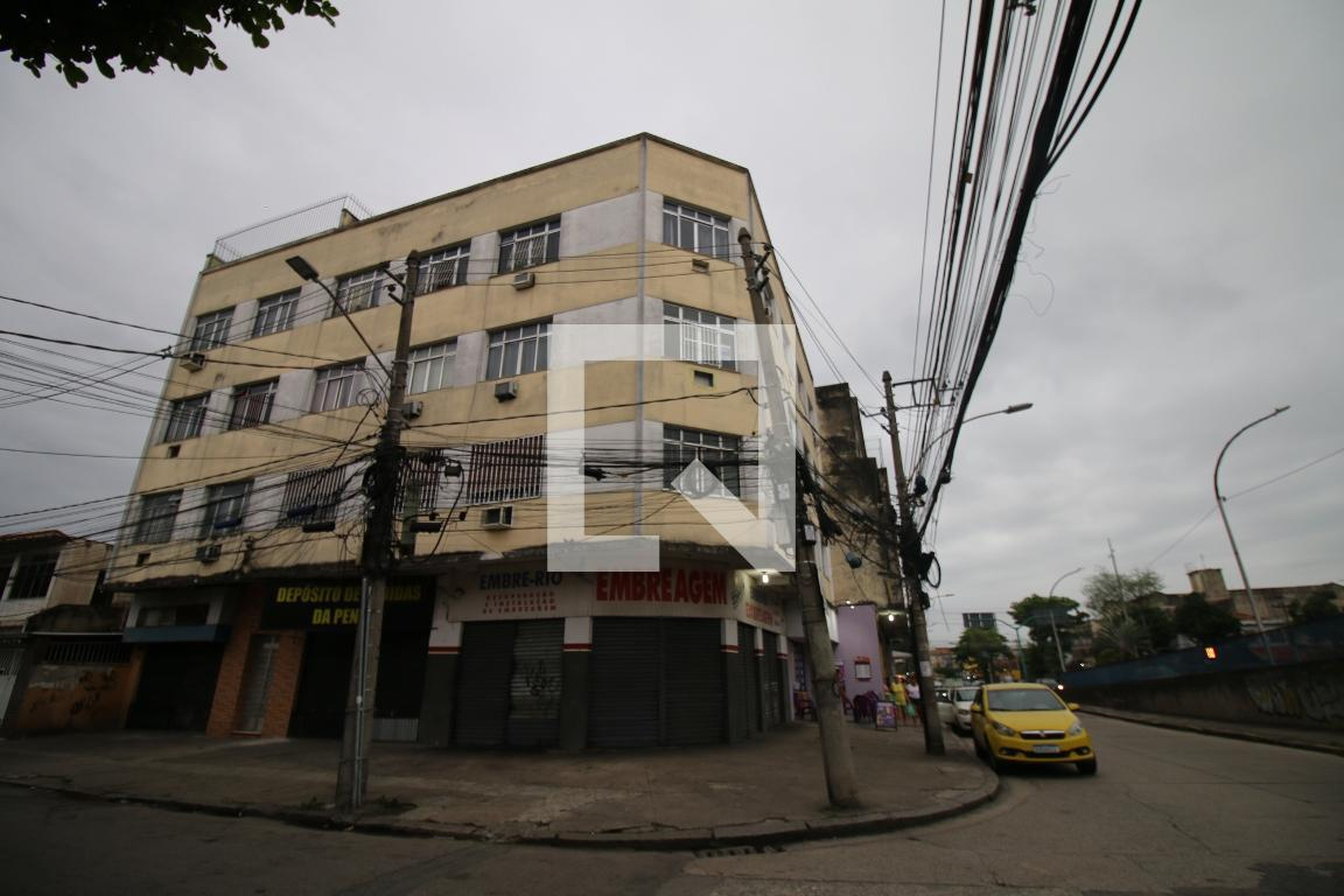 Fachada do Prédio Condomínio em Rua Francisco Enes, 10