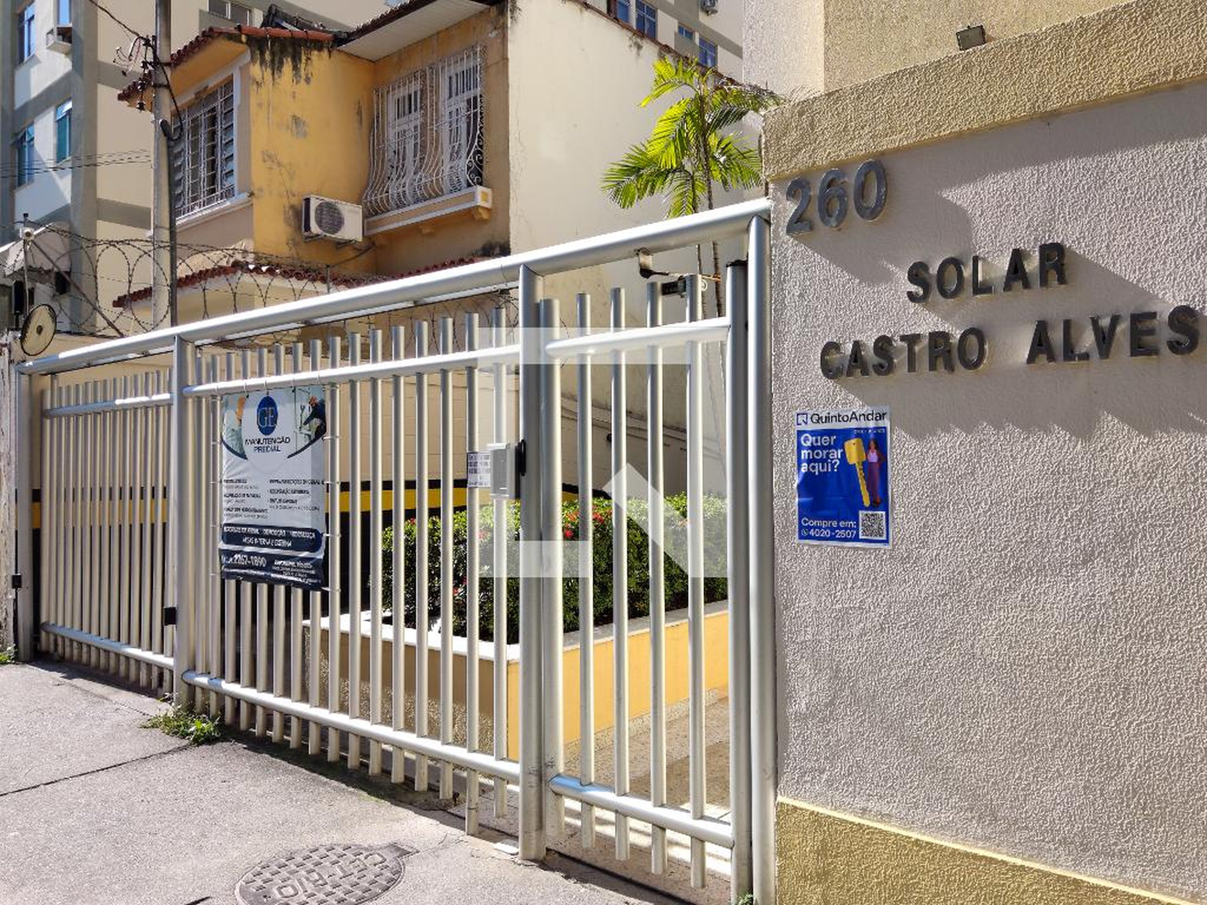 Fachada do Condomínio Condomínio Solar Castro Alves