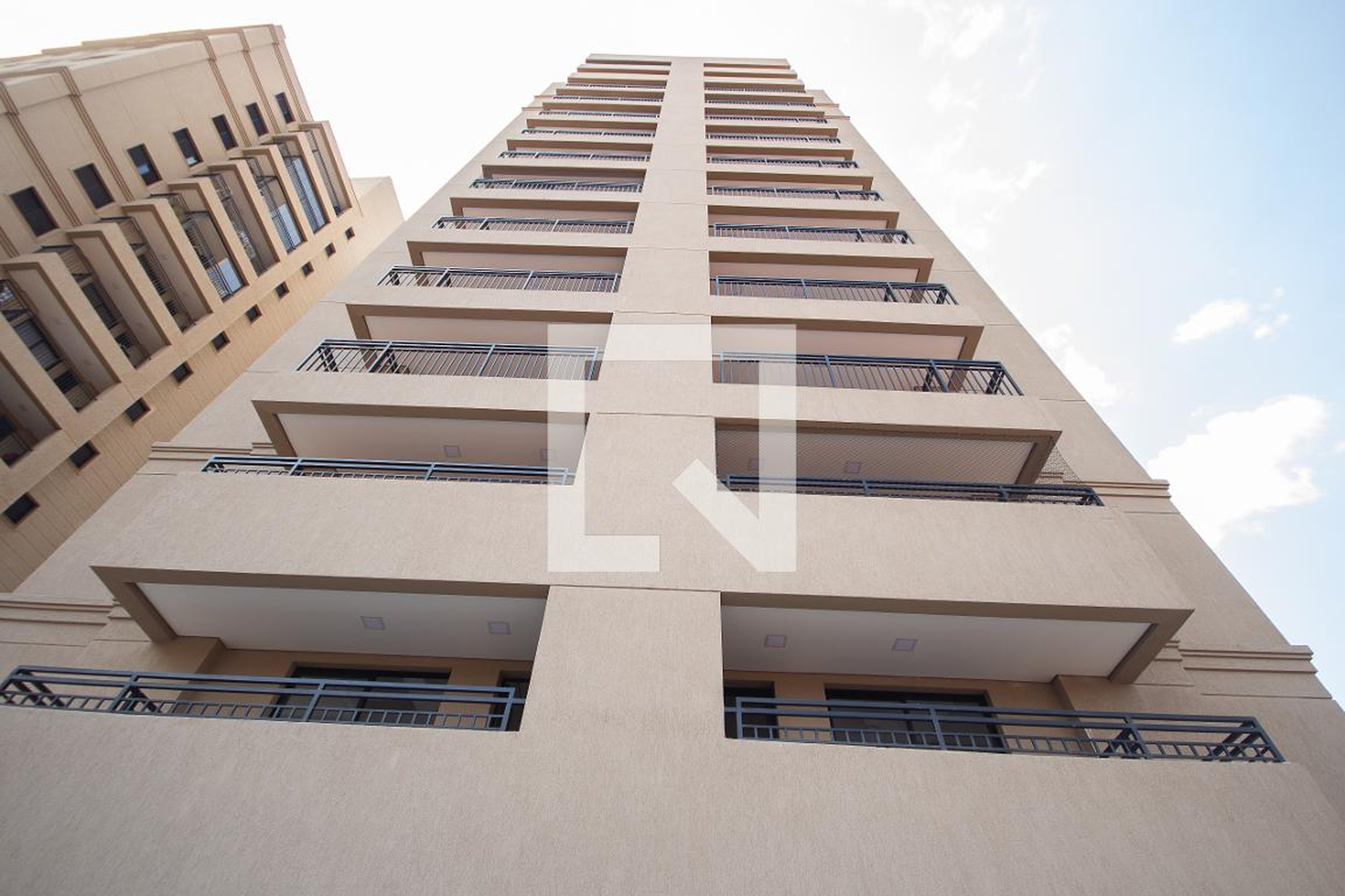 Fachada do Prédio Condomínio Jardins de Veneza Residencial