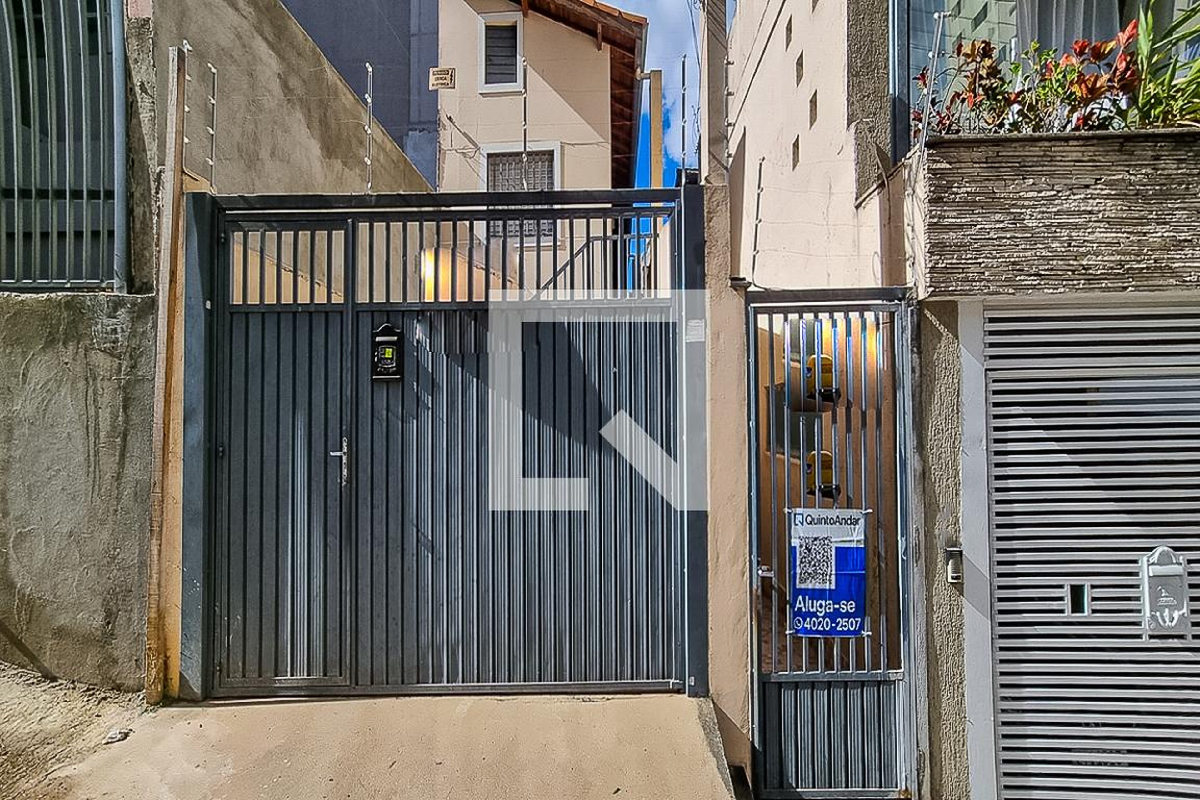 Fachada Condomínio em Rua Antônio Assumpção, 299