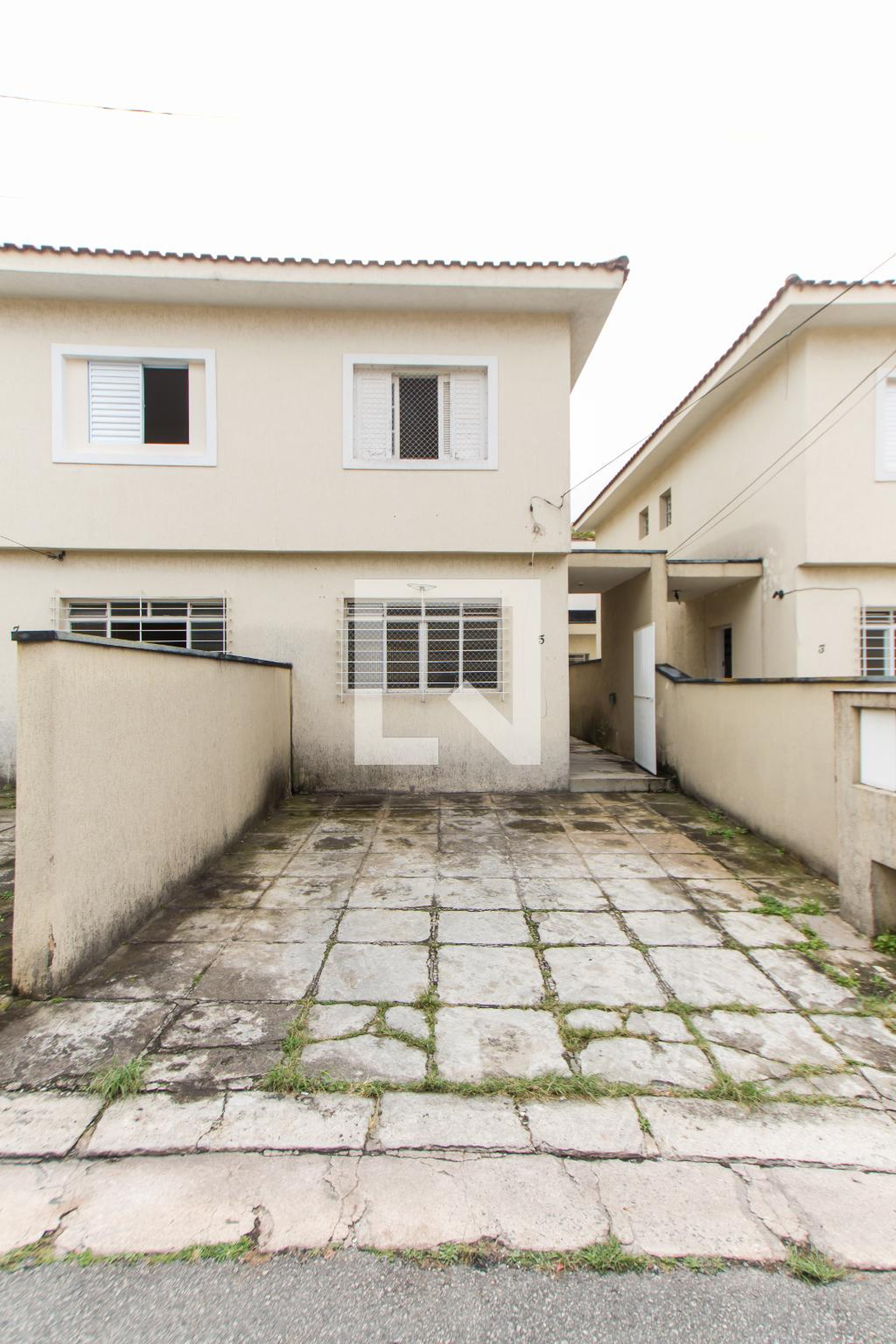 Fachada Condomínio em Rua Campo Belo do Sul, 335