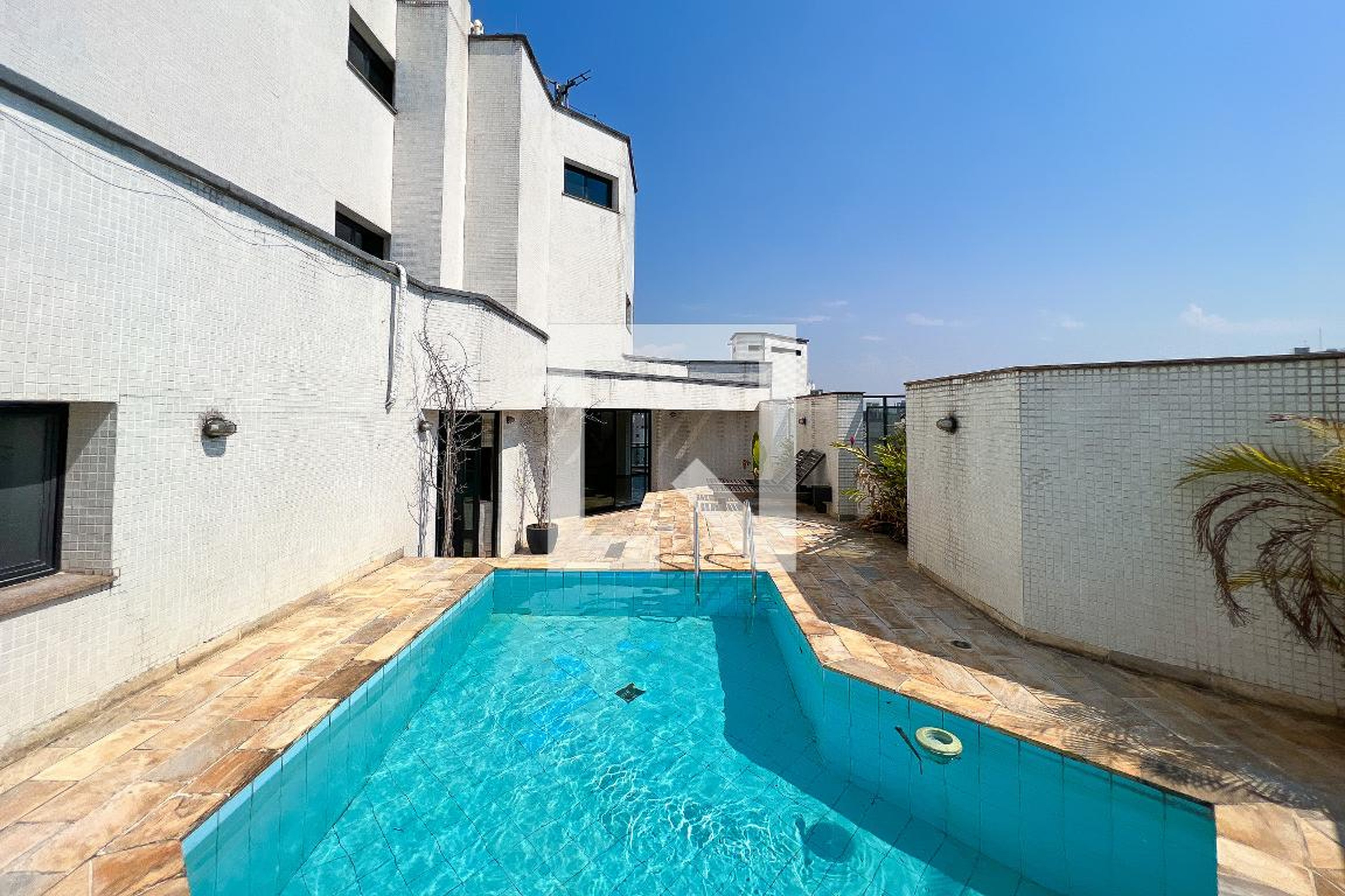 Piscina - Edifício Saint James Park