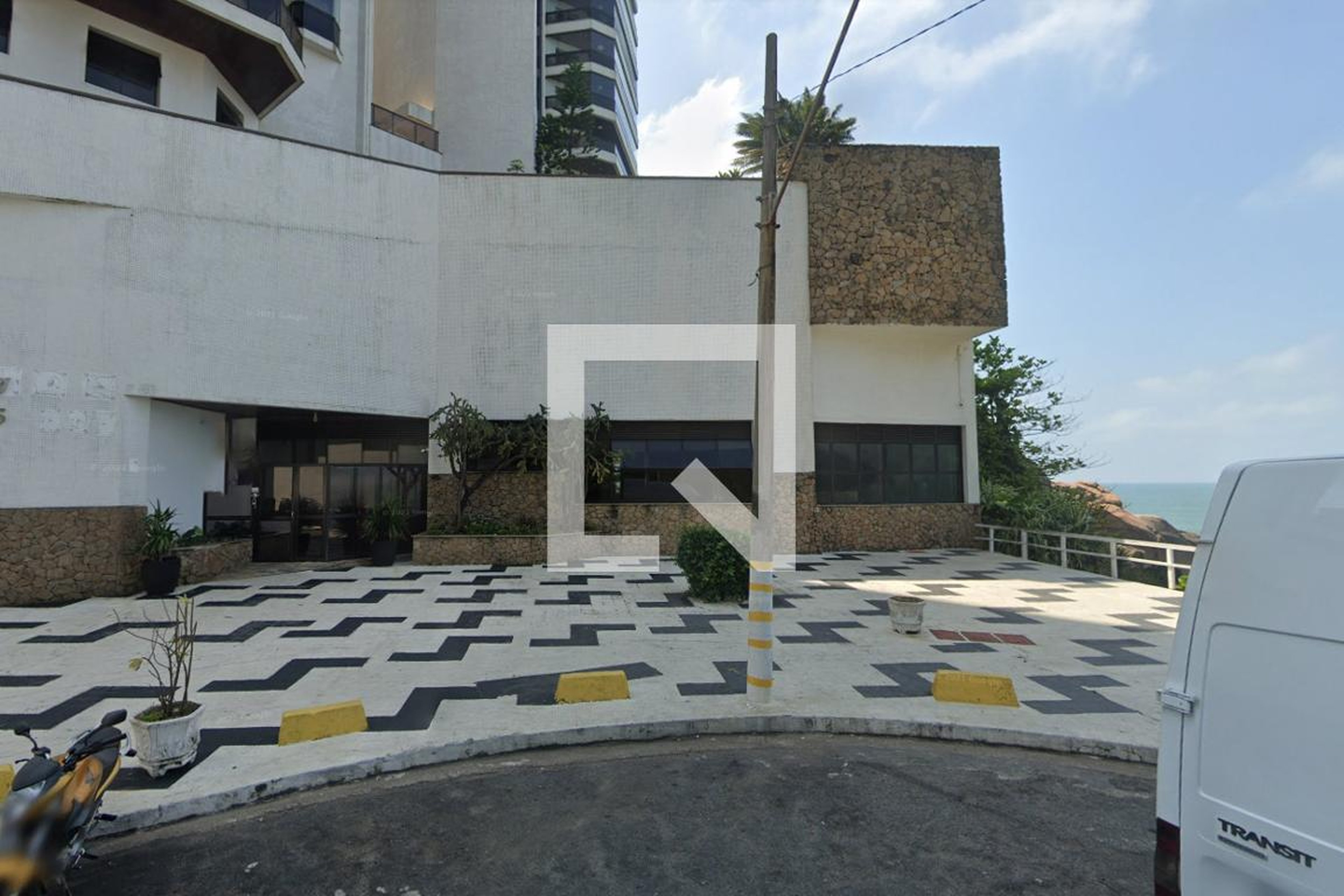 Fachada Condomínio em Rua das Galhetas, 45