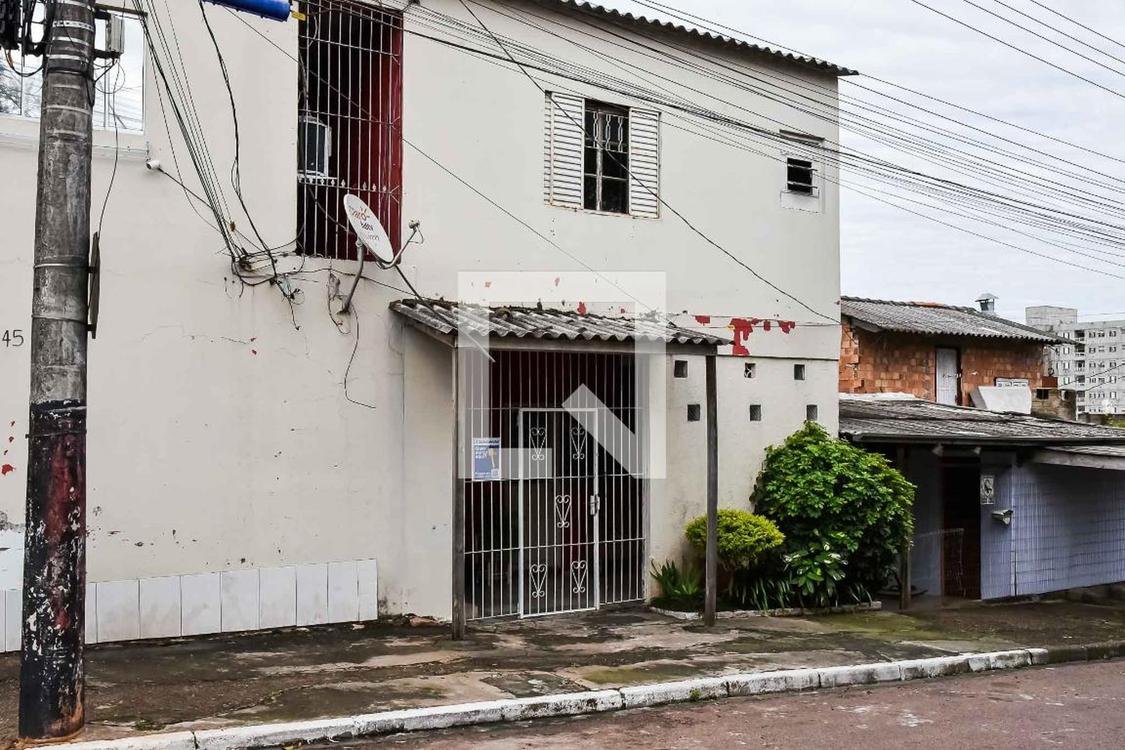 Fachada Condomínio em Rua Walter Erwig Filho, 545