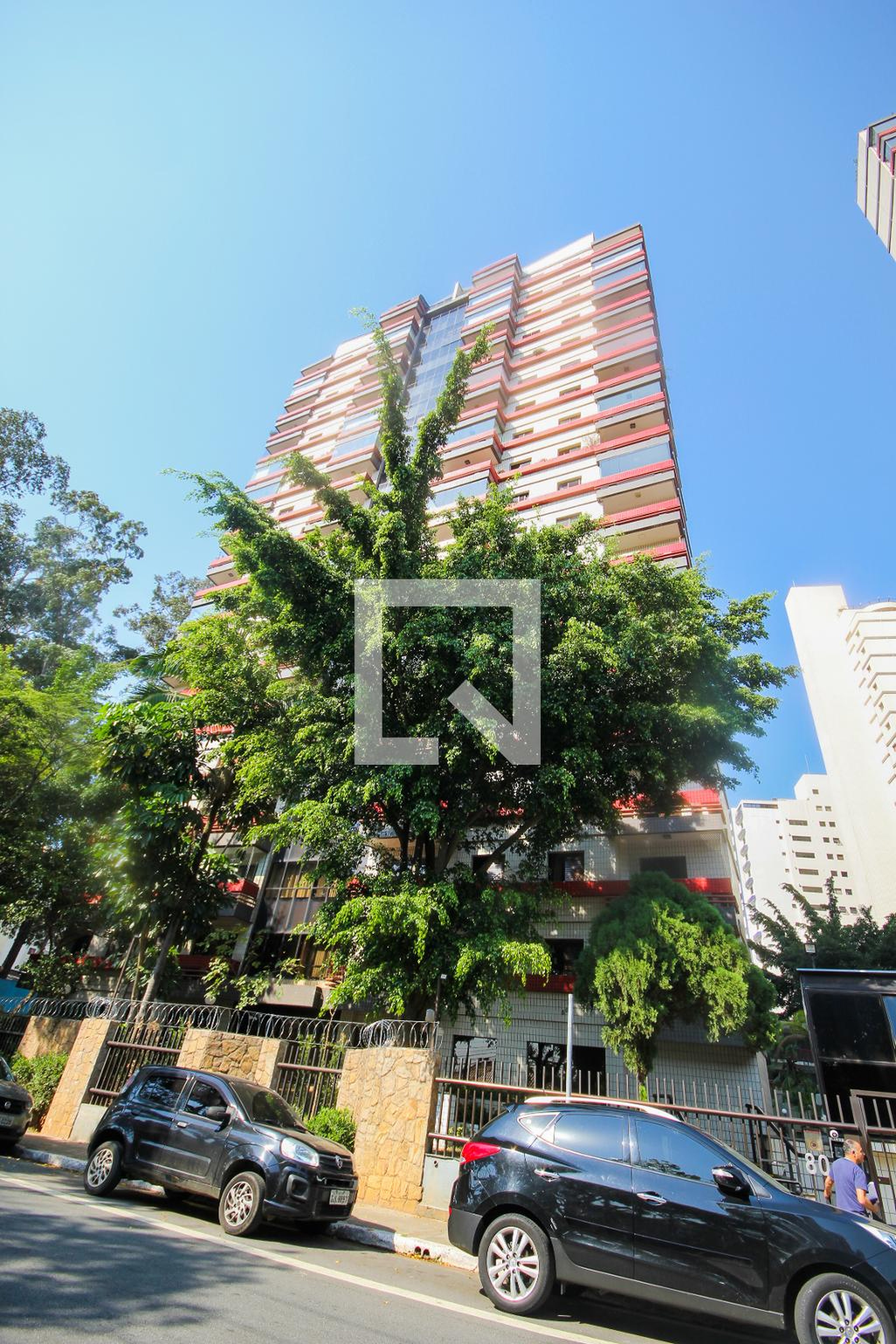 Fachada do Prédio Condomínio Royal Garden