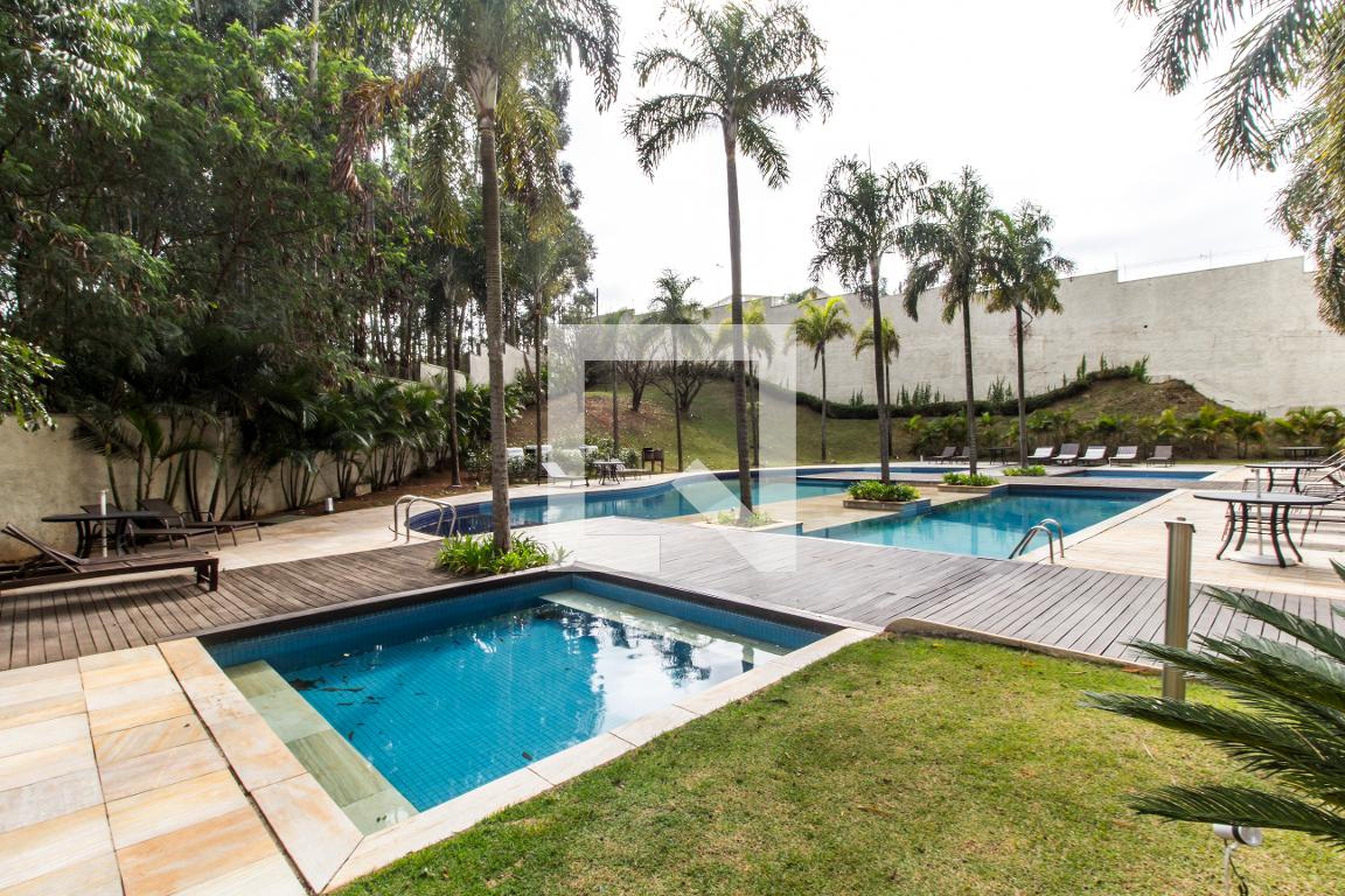 Piscina aquecida - Eredita