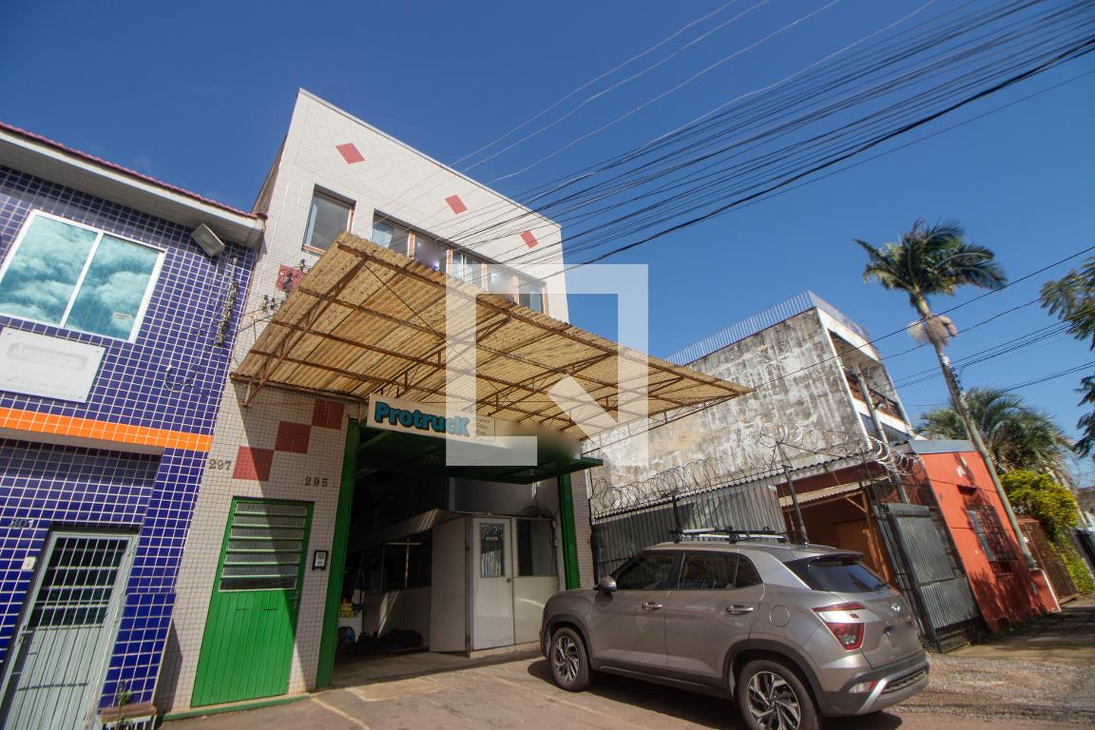 Fachada Condomínio em Rua Buarque de Macedo, 297
