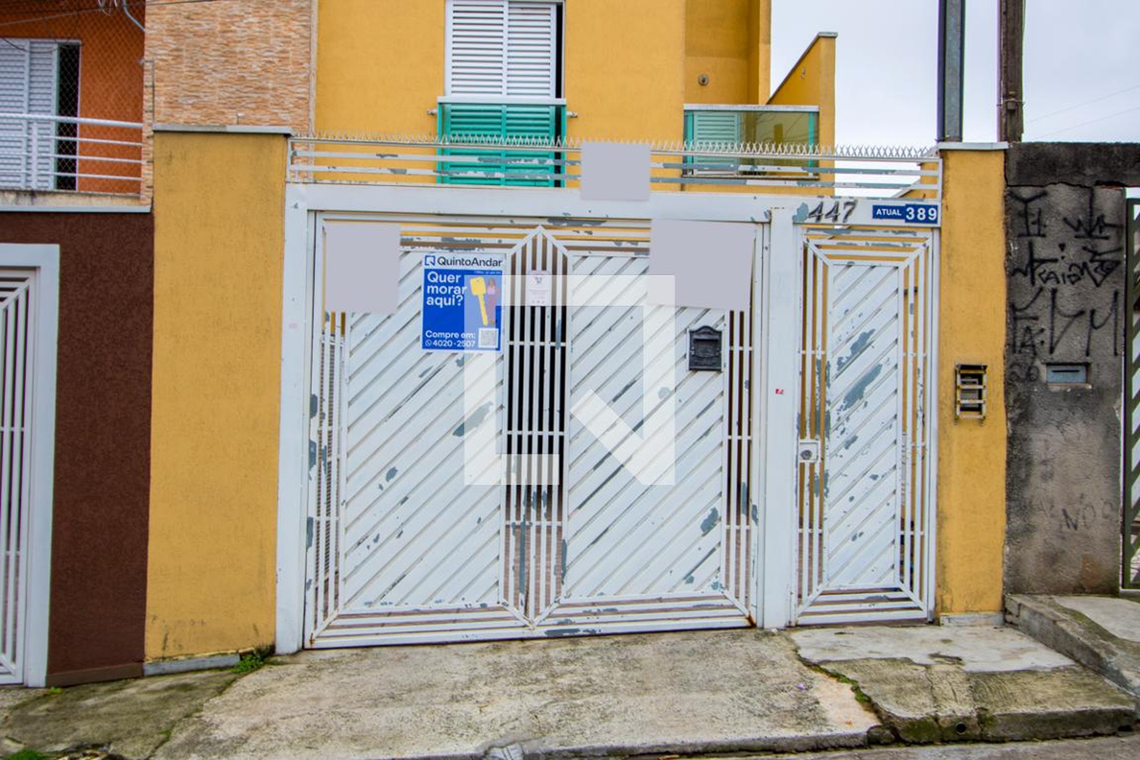 Fachada Condomínio em Rua Manoel Ferraz, 389