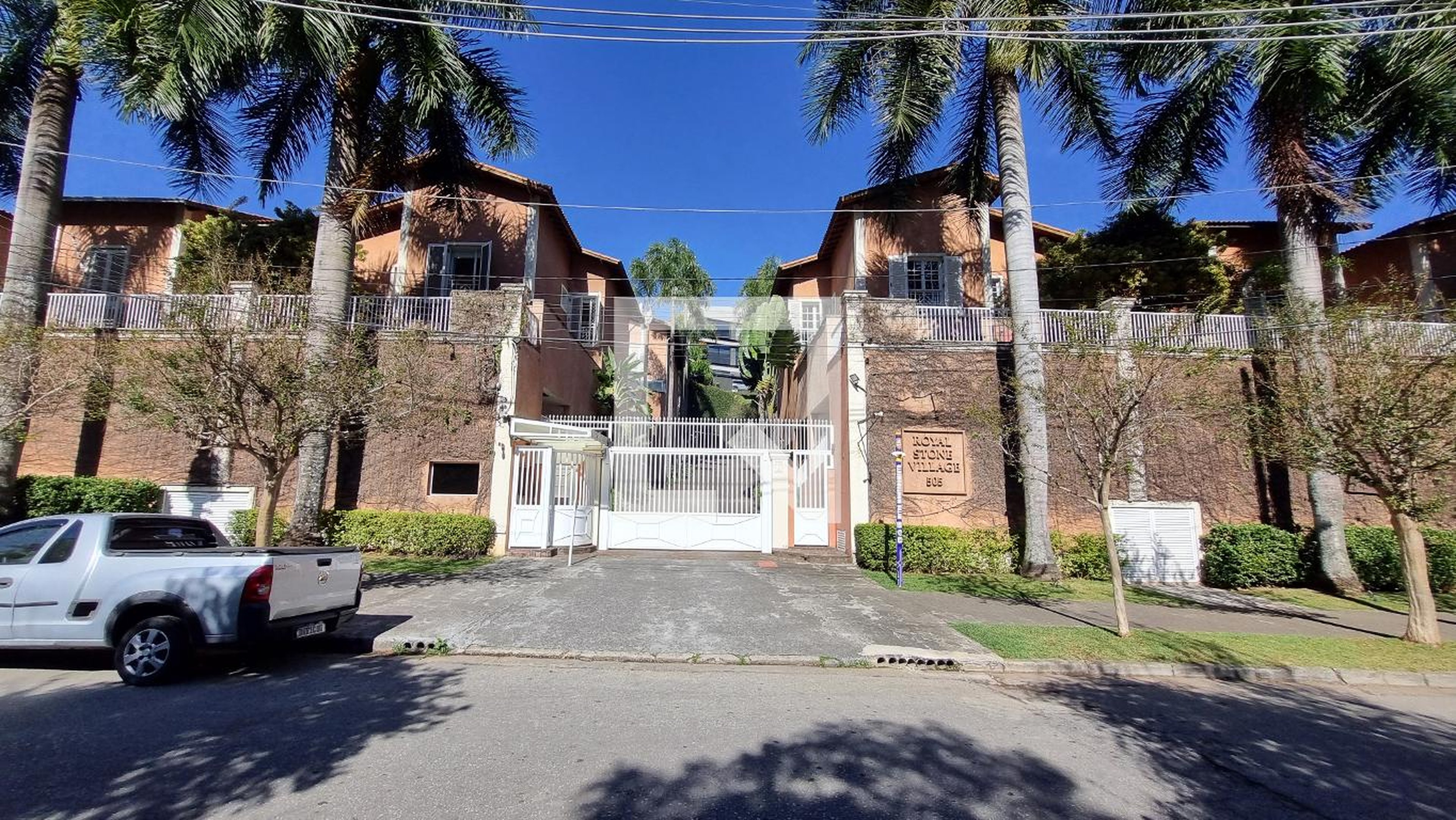 Fachada Condomínio The Royal Stone