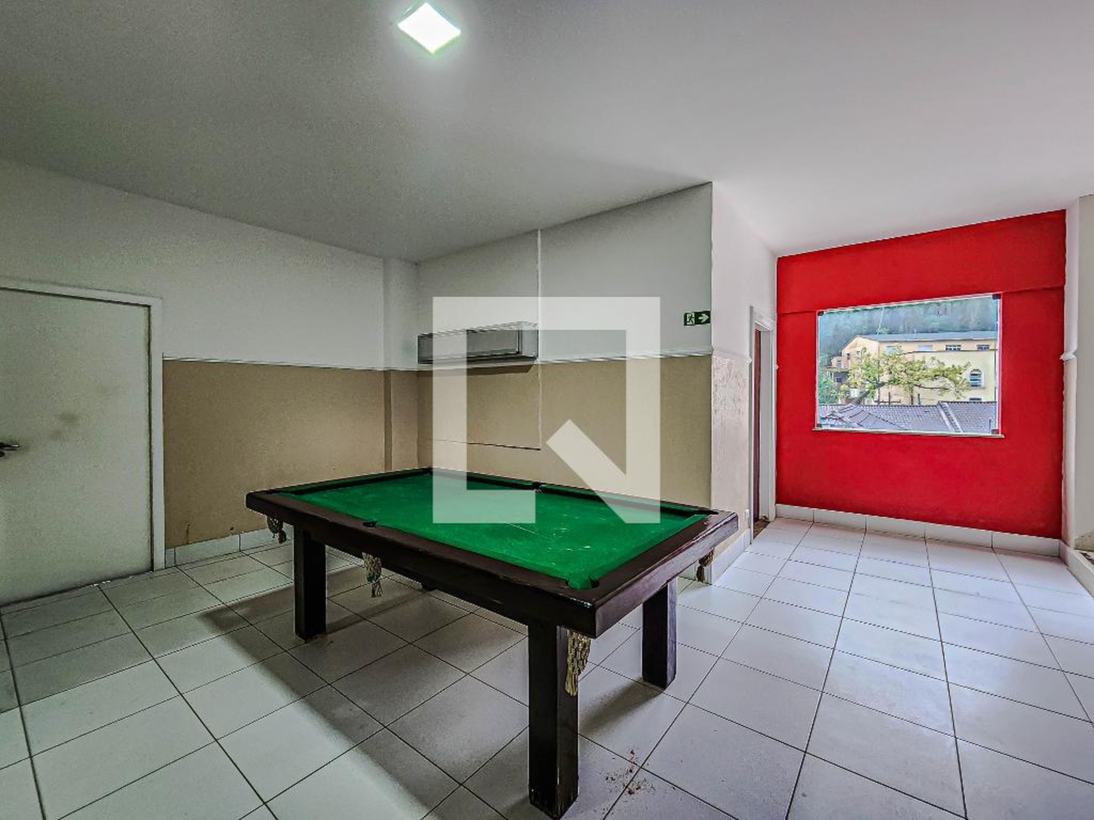 Sala de Jogos Condomínio essa Renata