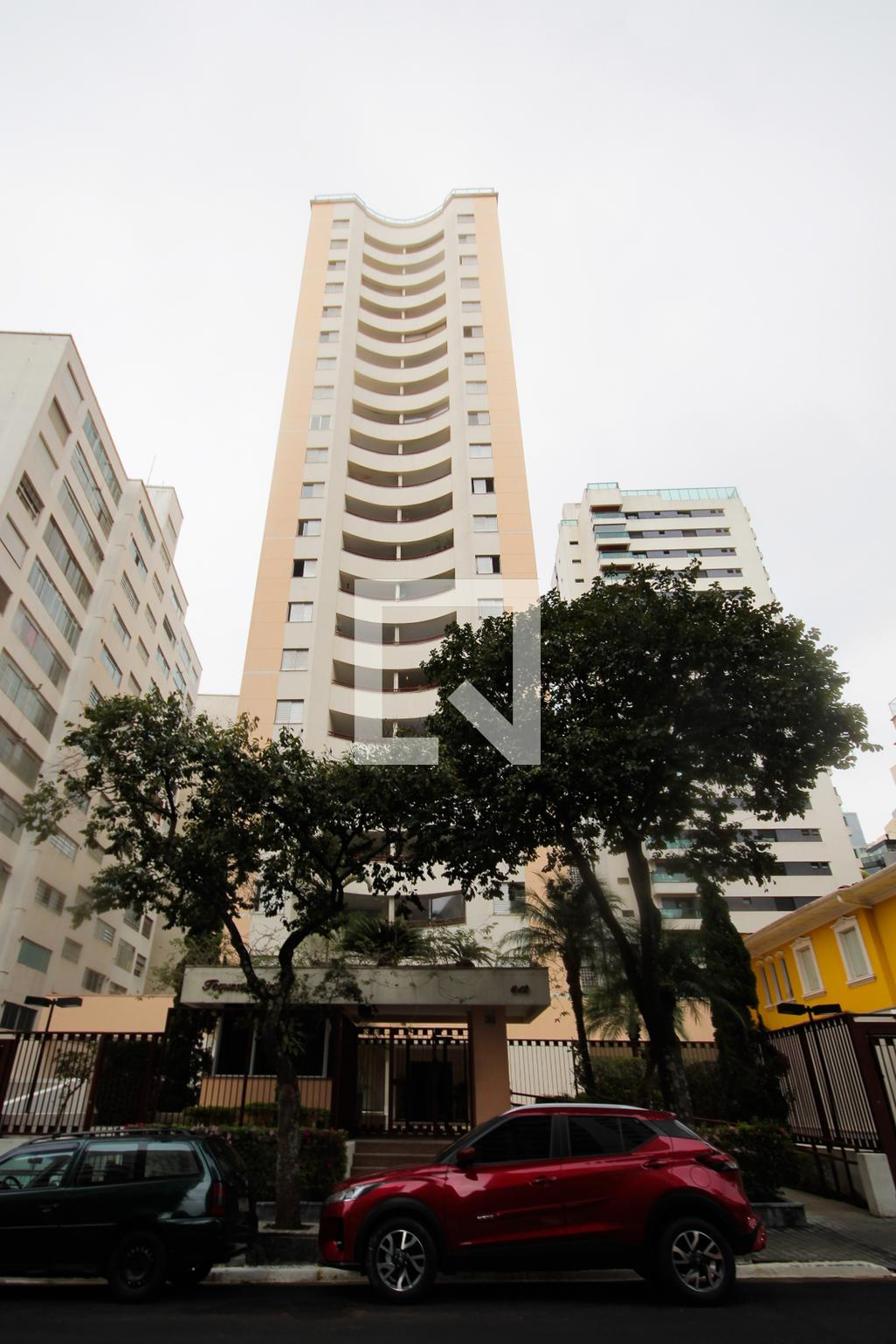 Fachada do Prédio Condomínio Tequest Point