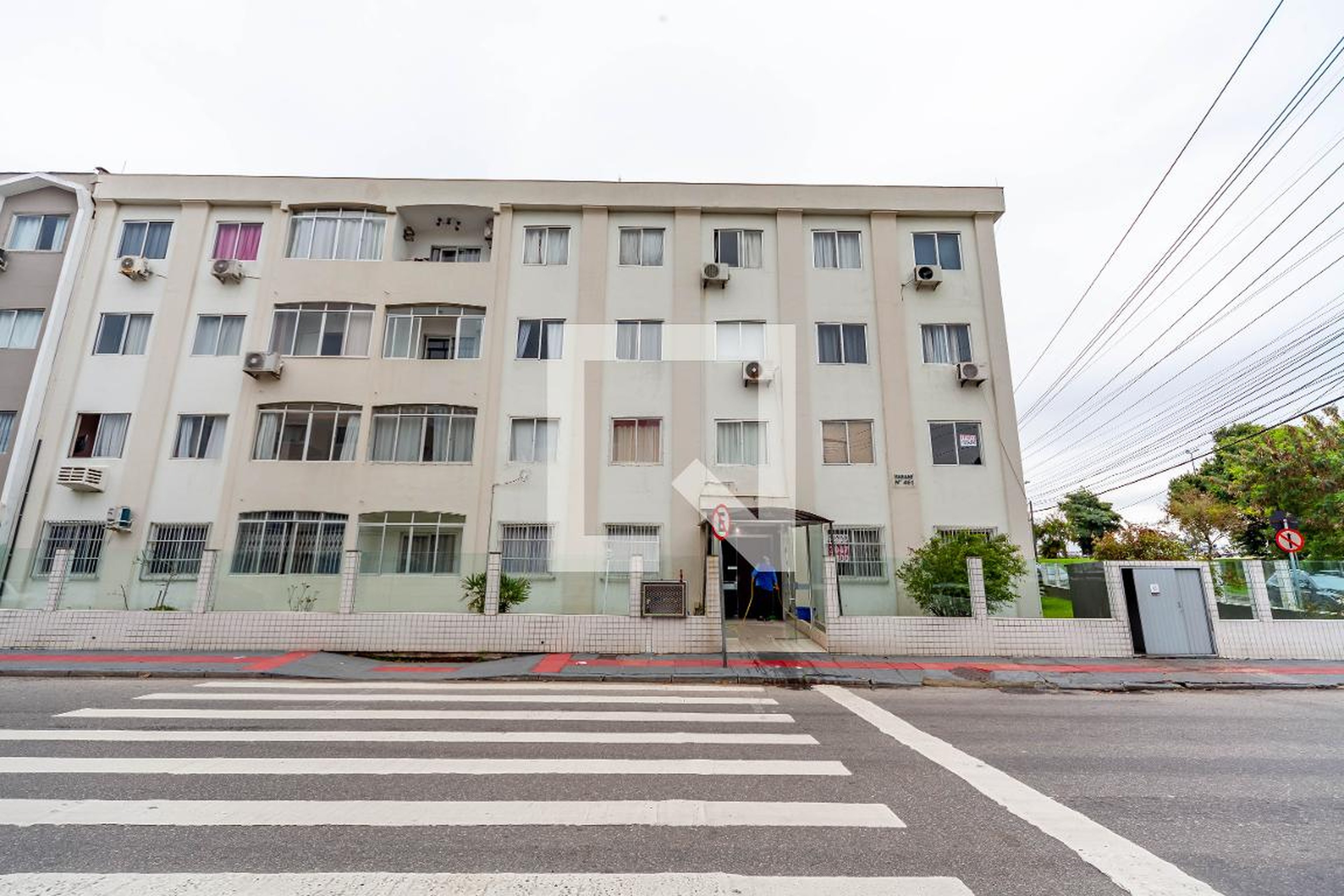 Fachada Condomínio em Rua Koesa, 461