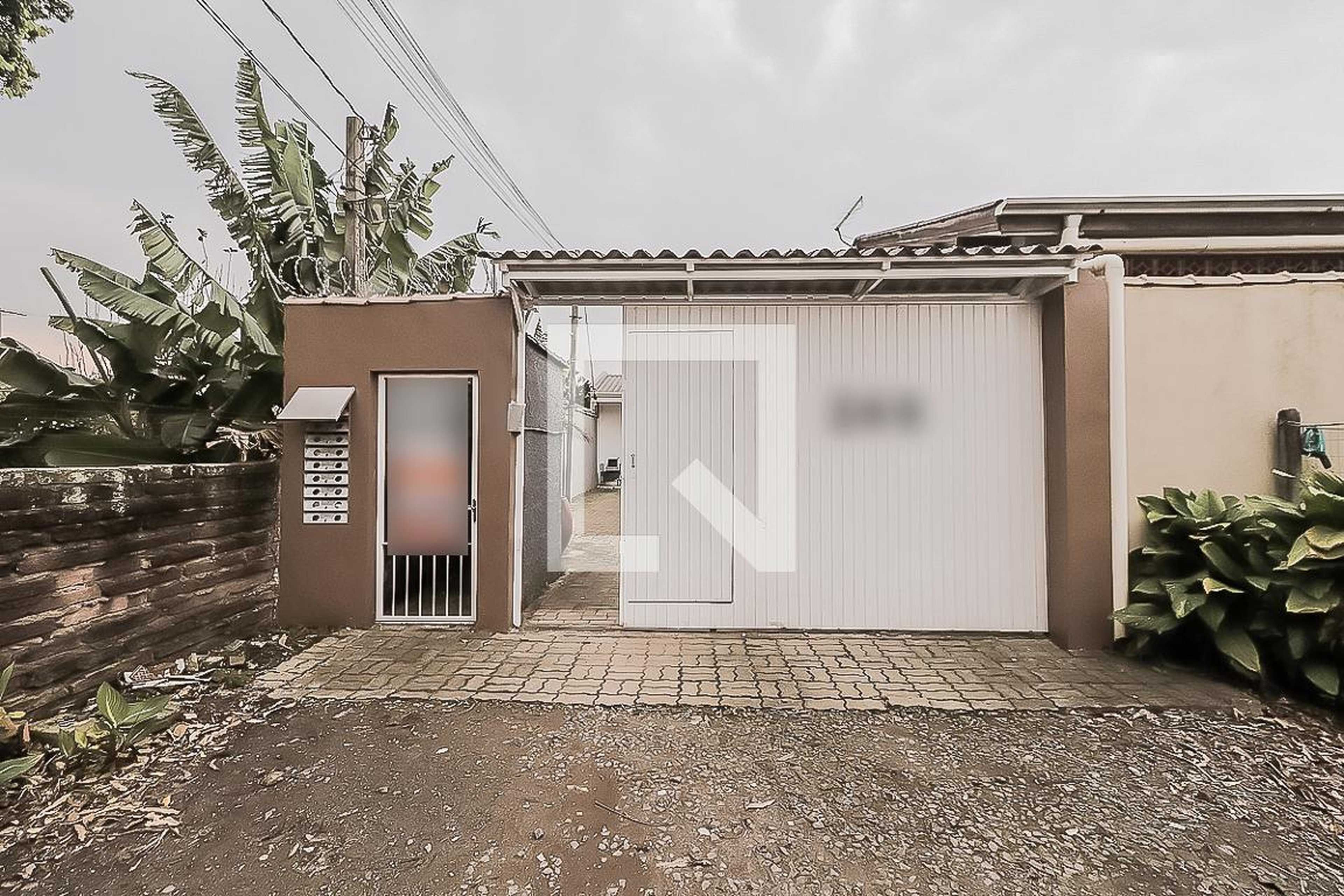 Fachada Condomínio em Rua Araranguá, 246