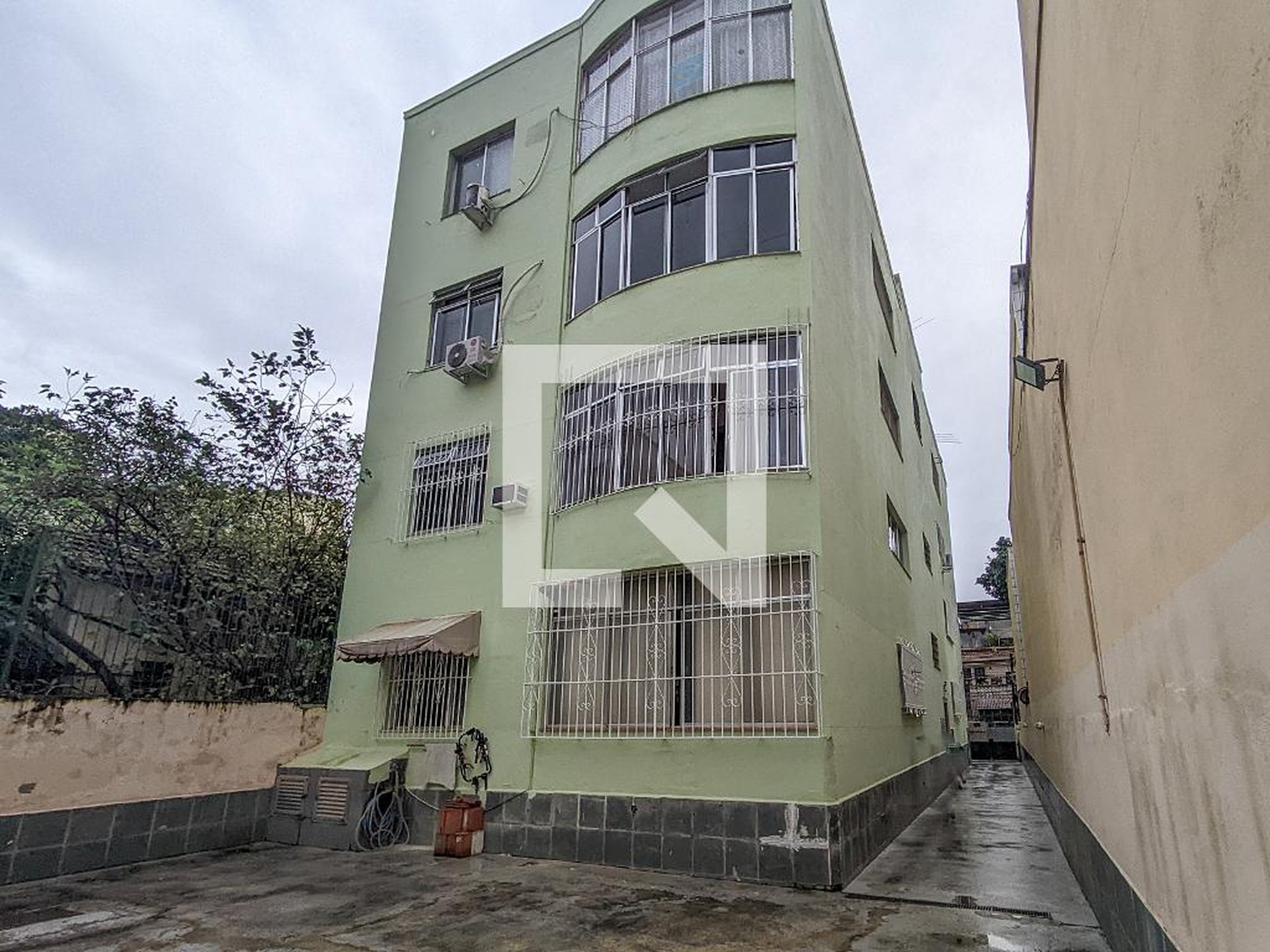 Fachada do Prédio Condomínio em Rua Maxwell, 83