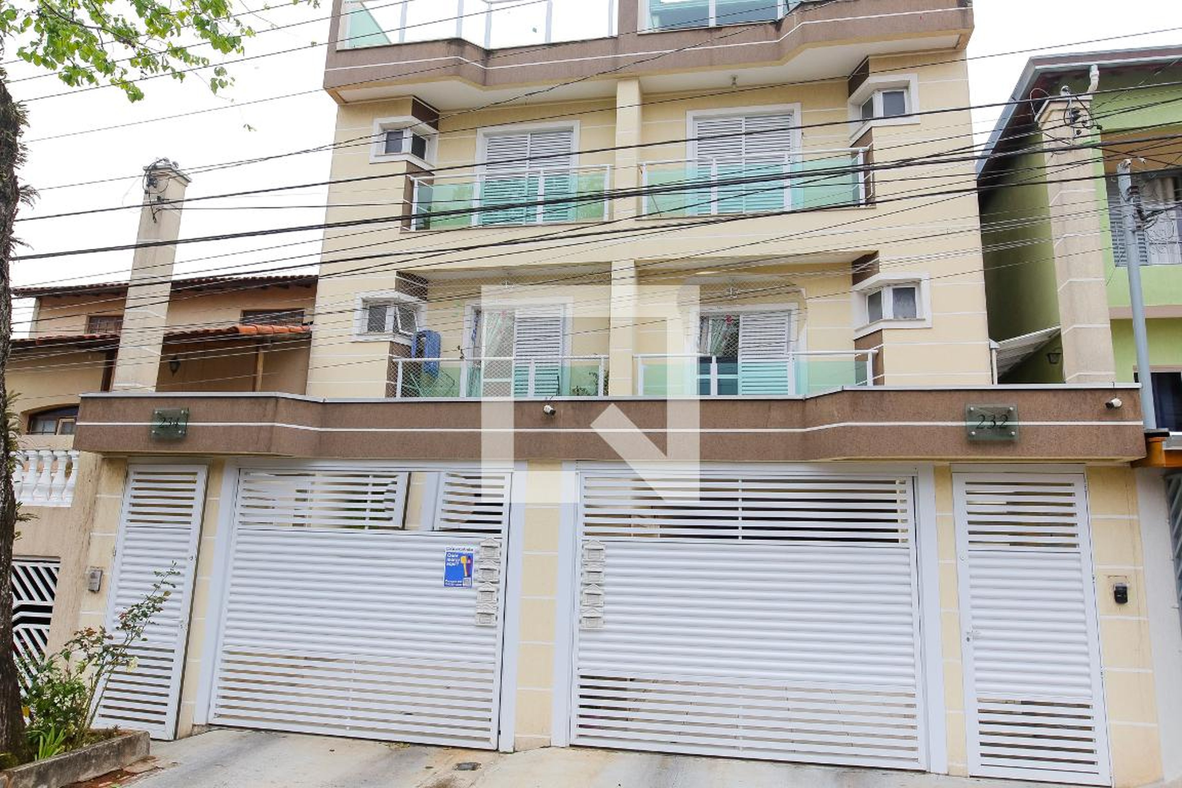 Fachada Condomínio em Rua Tanger, 234