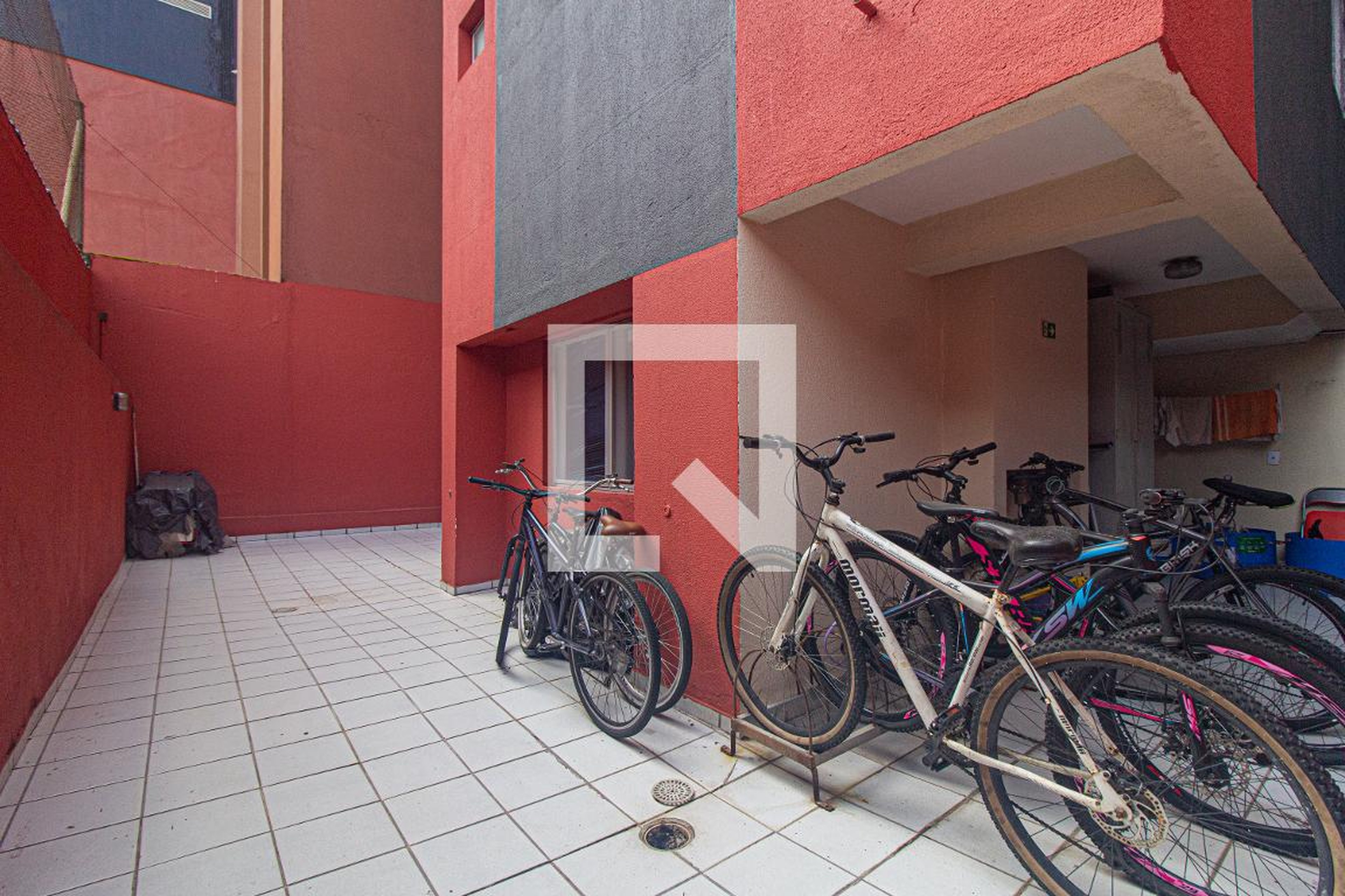 Área externa - Tour Laffite