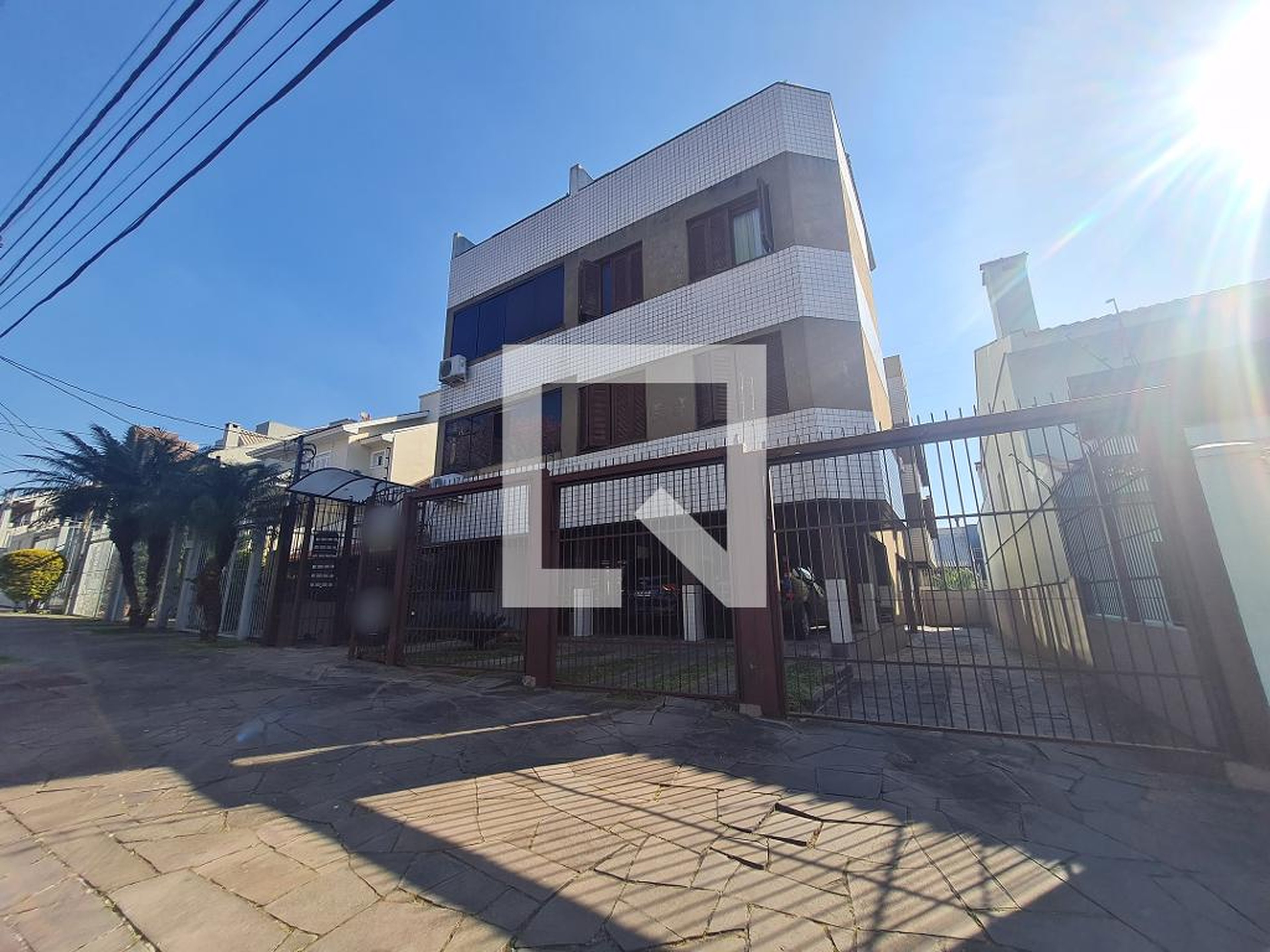 Fachada do Condomínio Edifício Henrique Scliar