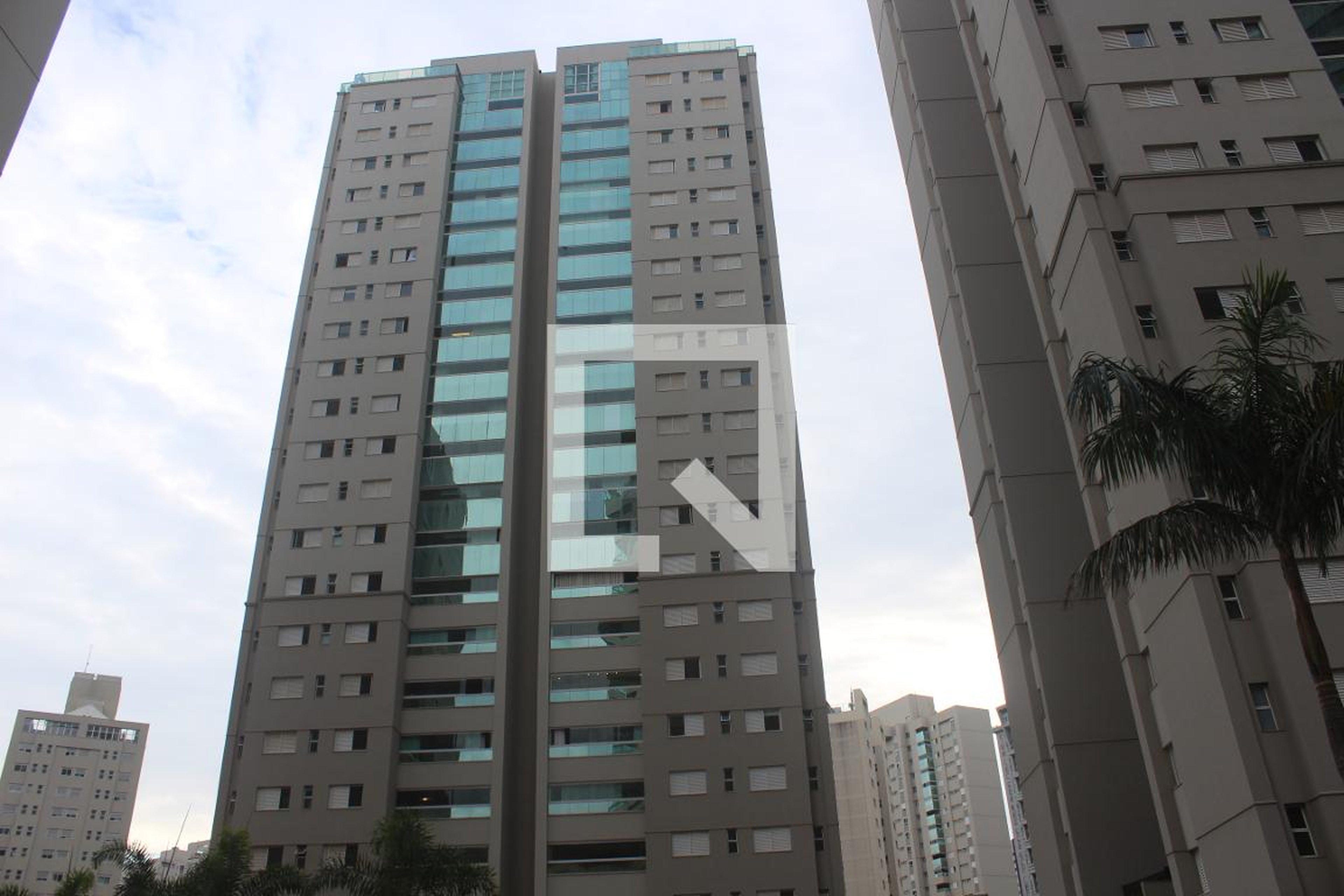 Fachada do Prédio Condomínio em Rua Gonzalez Pecotche, 932