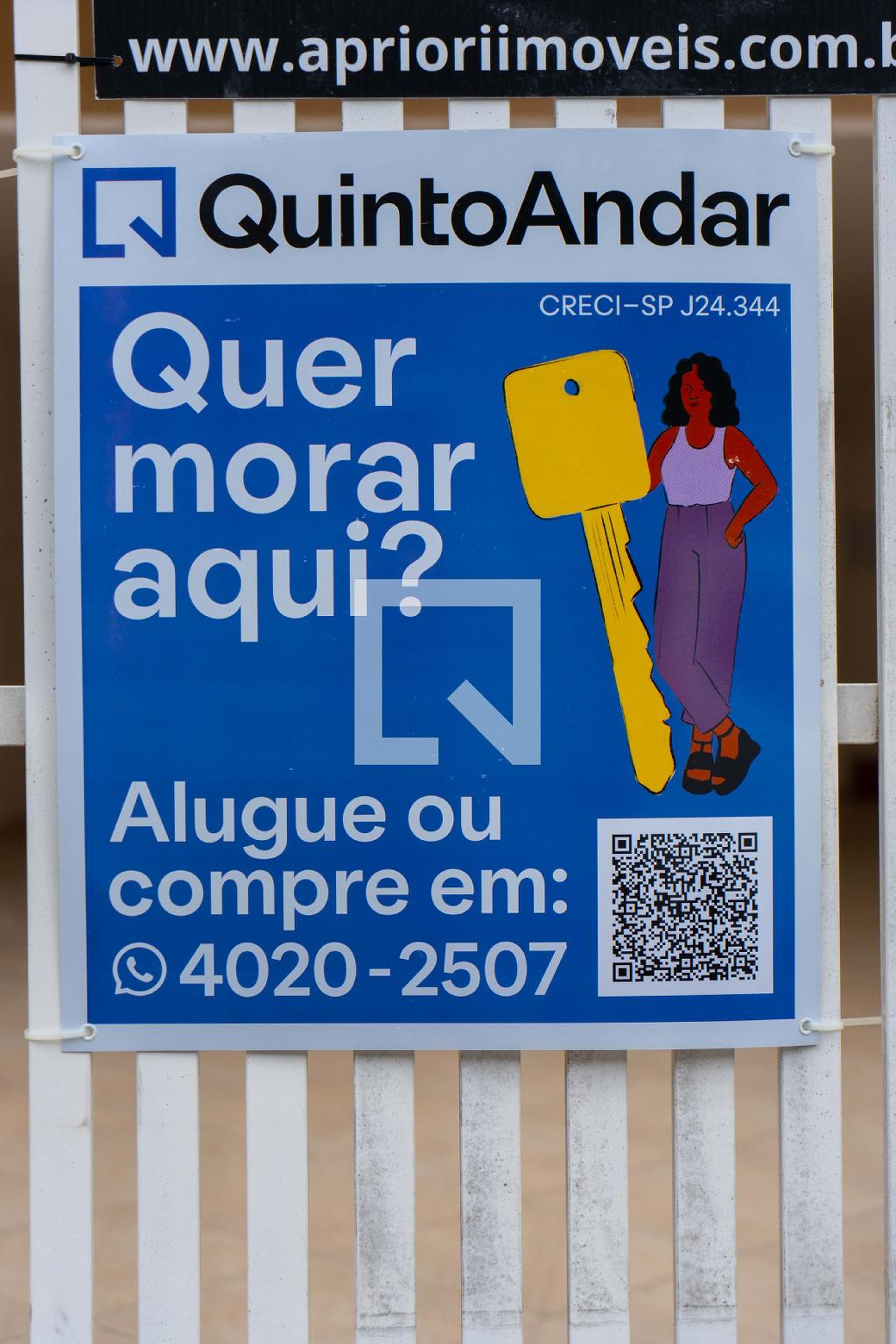 Fachada Condomínio em Rua João Luso, 126