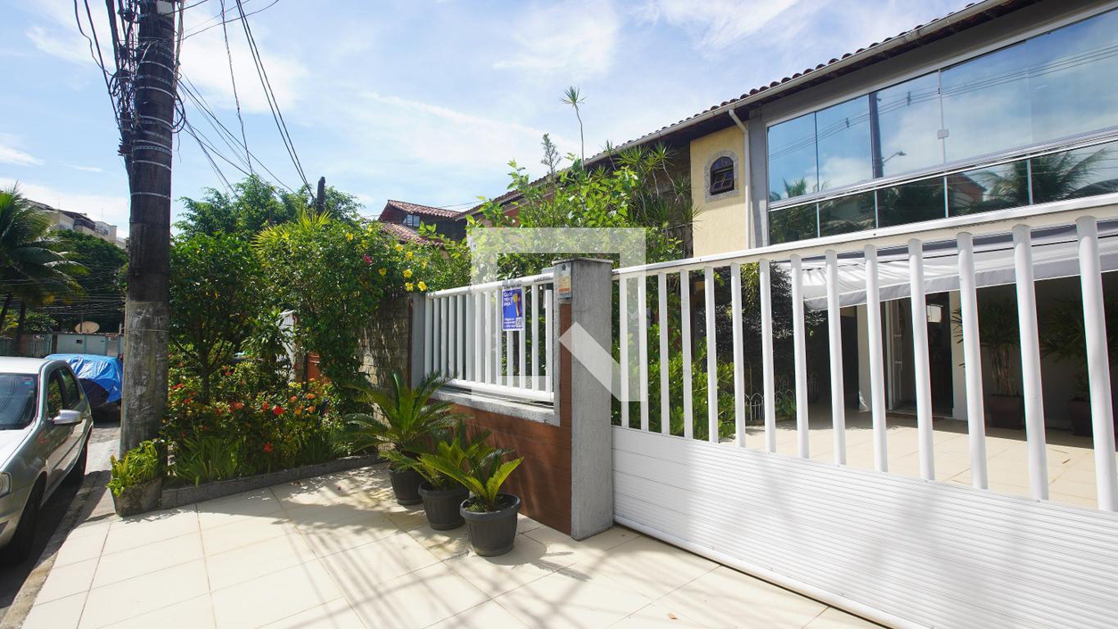 Fachada Condomínio em Rua Edvaldo Bitencourt Melo, 59