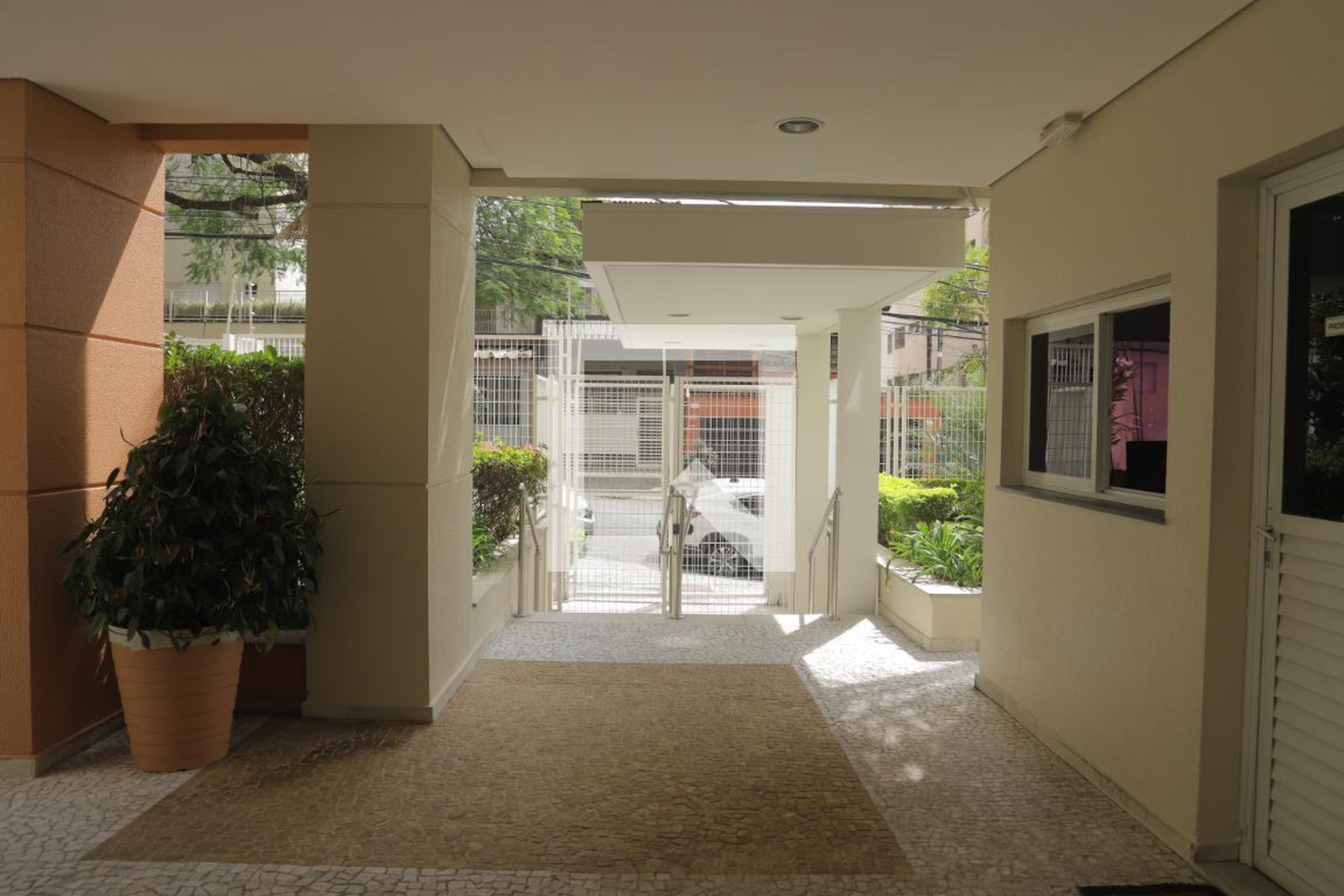 Entrada - Edifício Costa Esmeralda