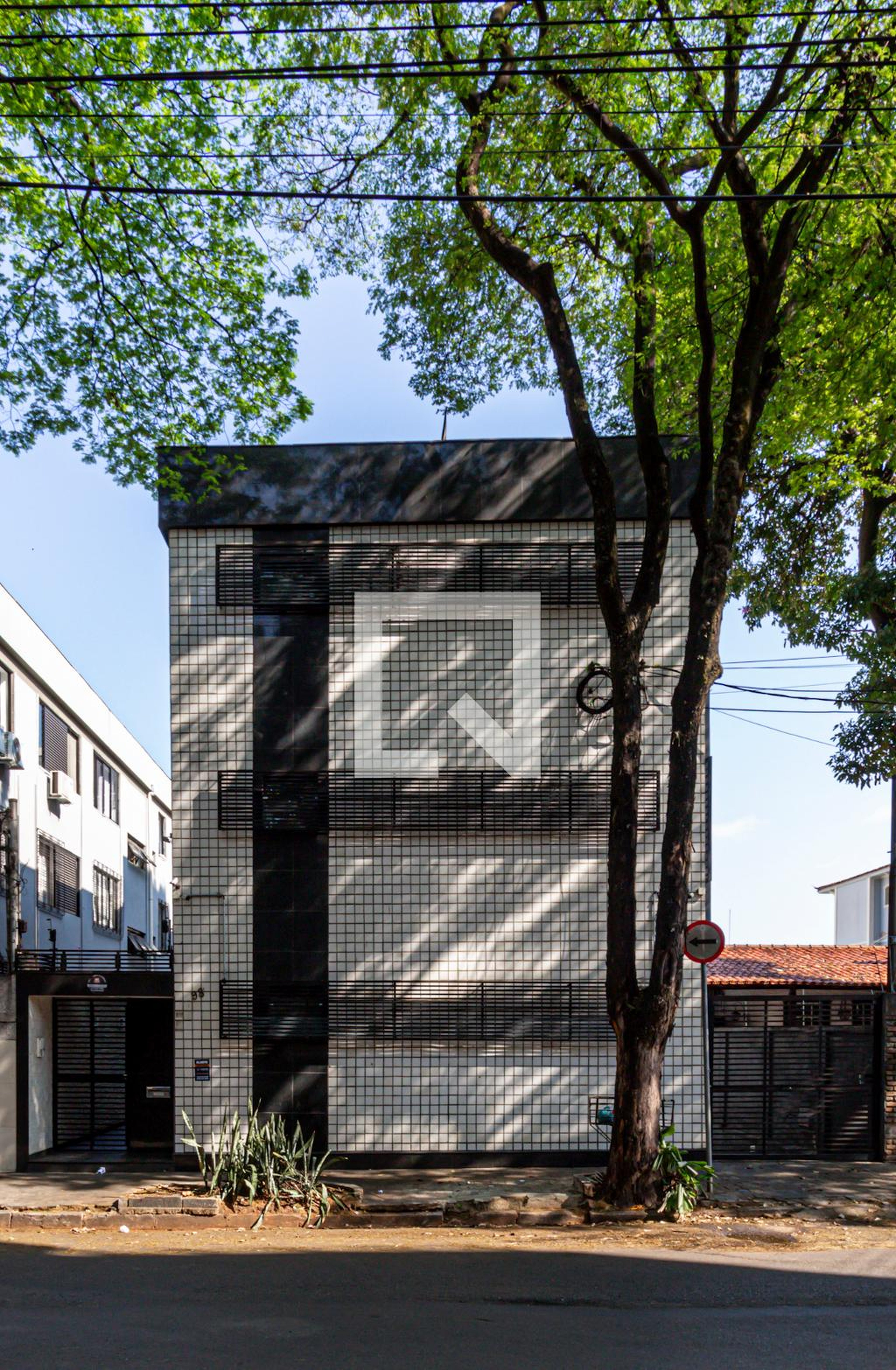 Fachada Condomínio em Rua São João da Ponte, 98