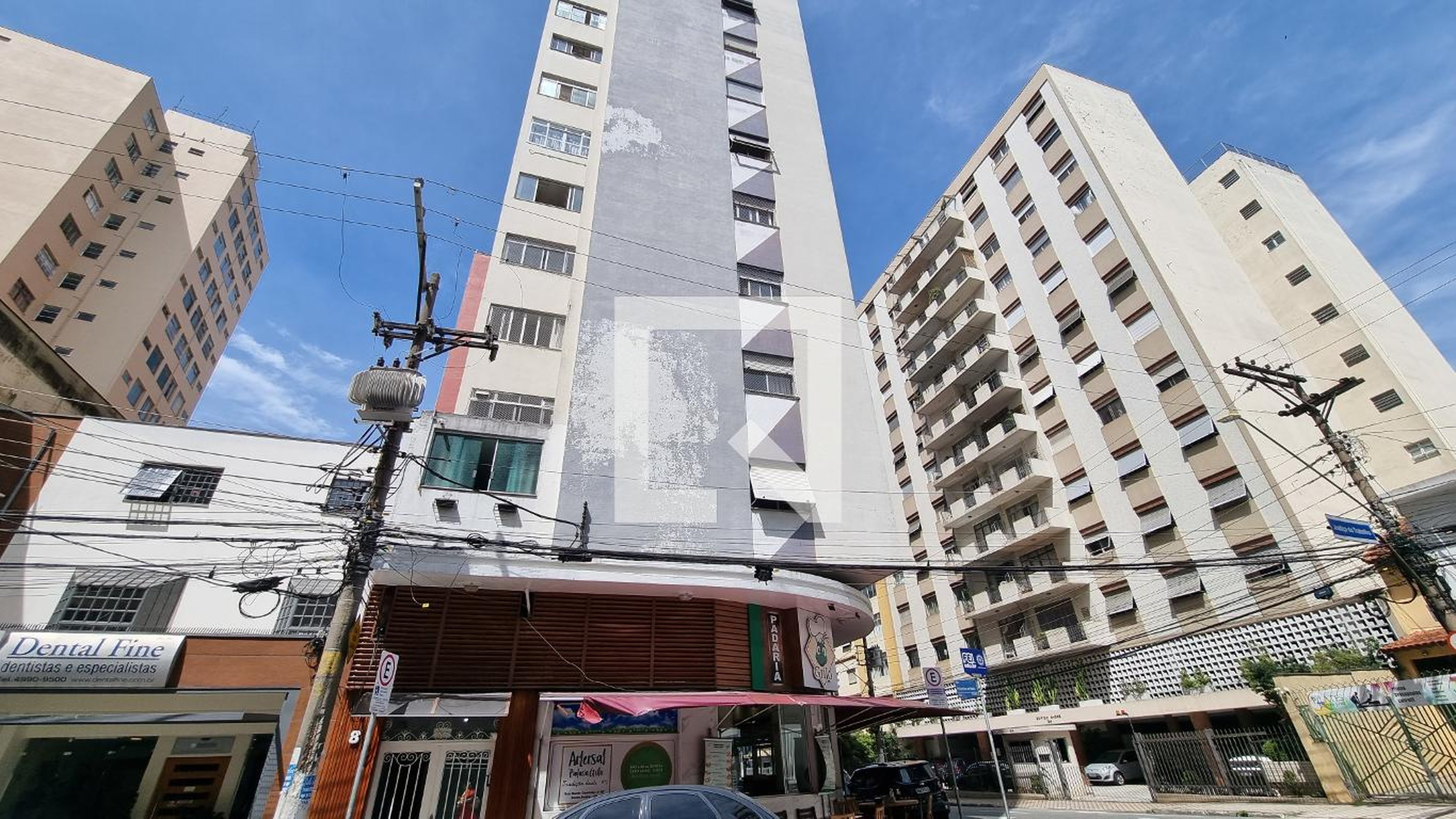 Fachada Condomínio em Rua Primeiro de Maio, 08