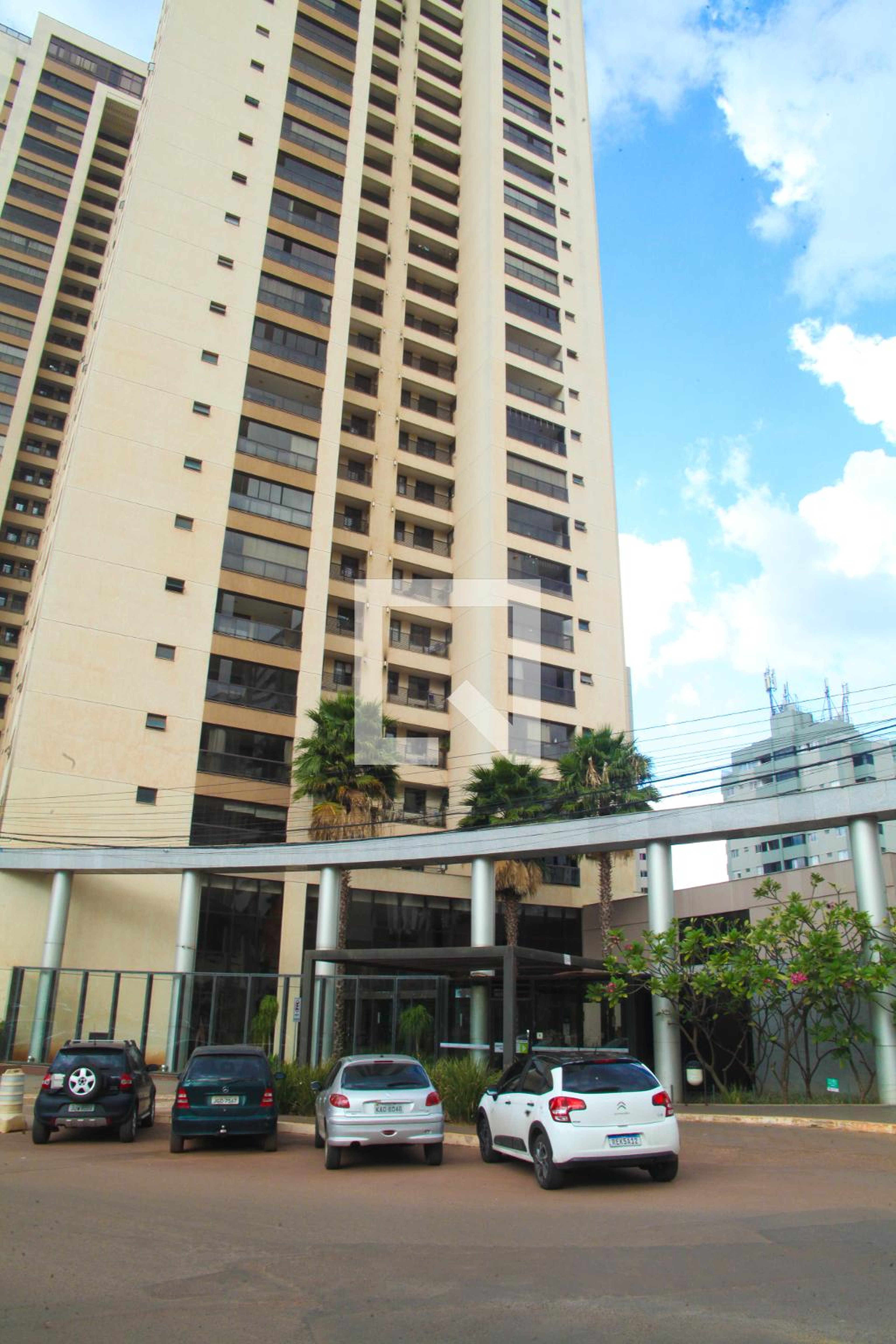 Fachada do Prédio Condomínio Via Naturale