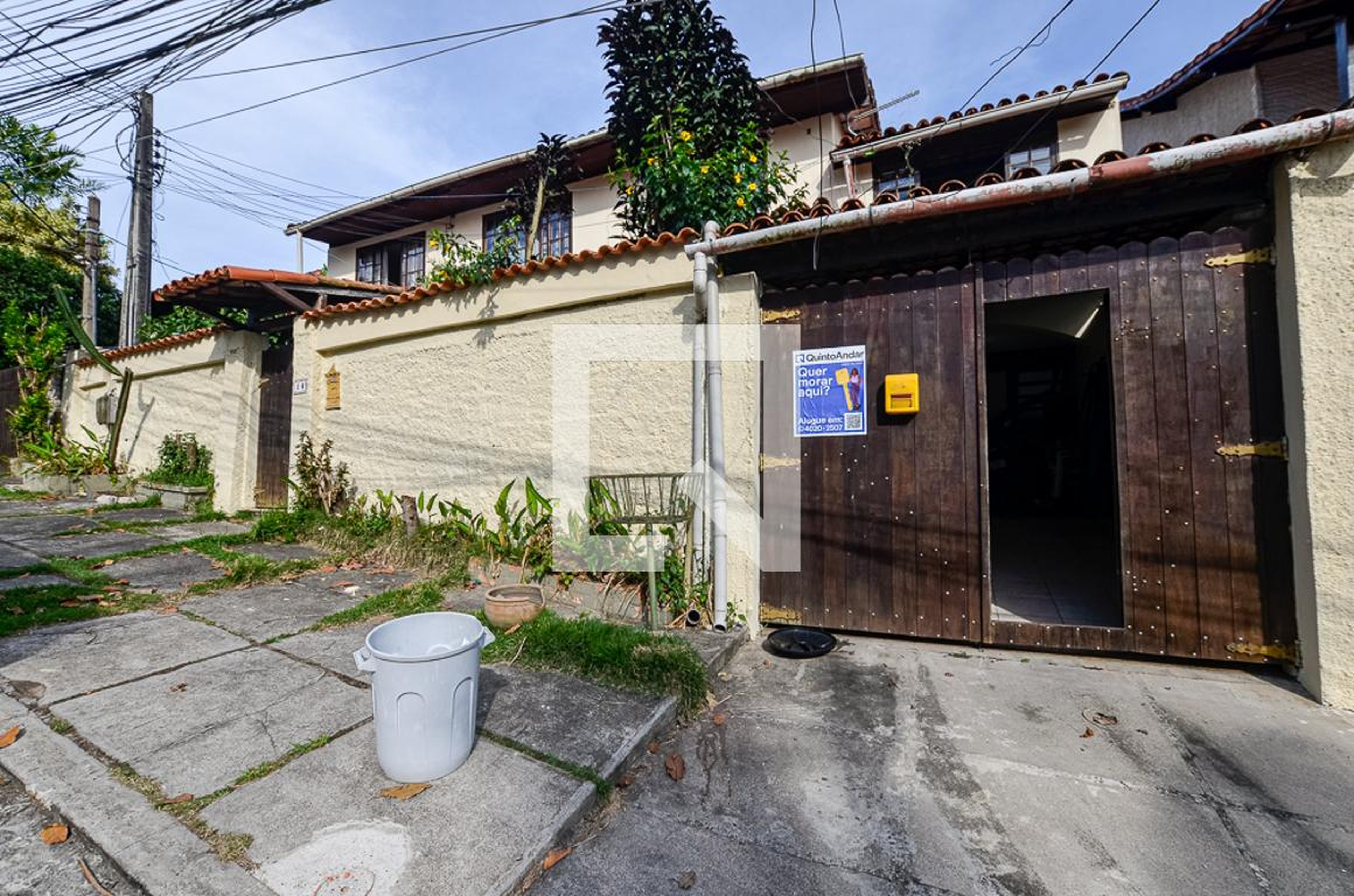 Fachada Condomínio em Travessa José Lourenço, 75