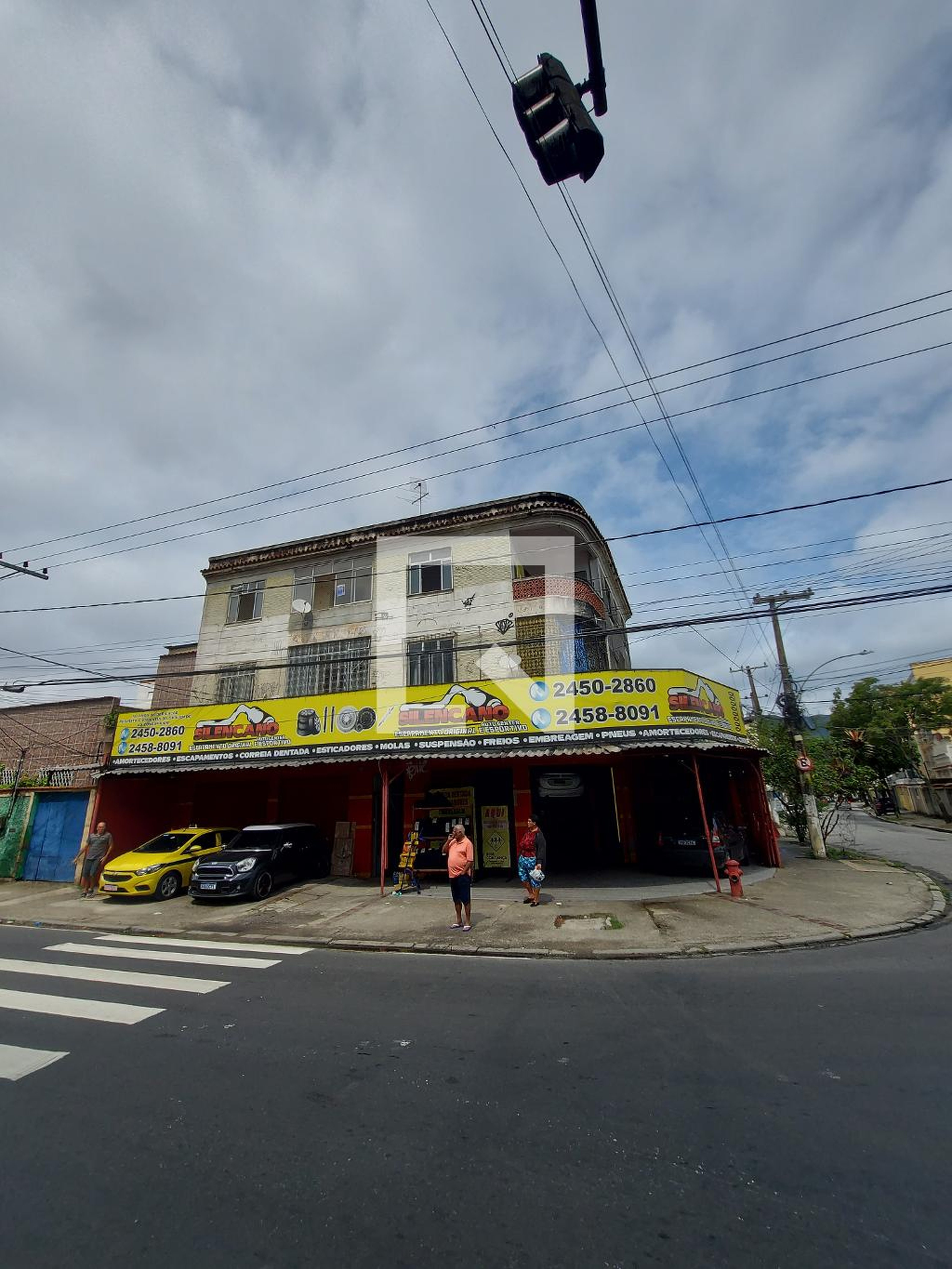 Fachada do Prédio Condomínio em Rua Sidônio Paes, 192