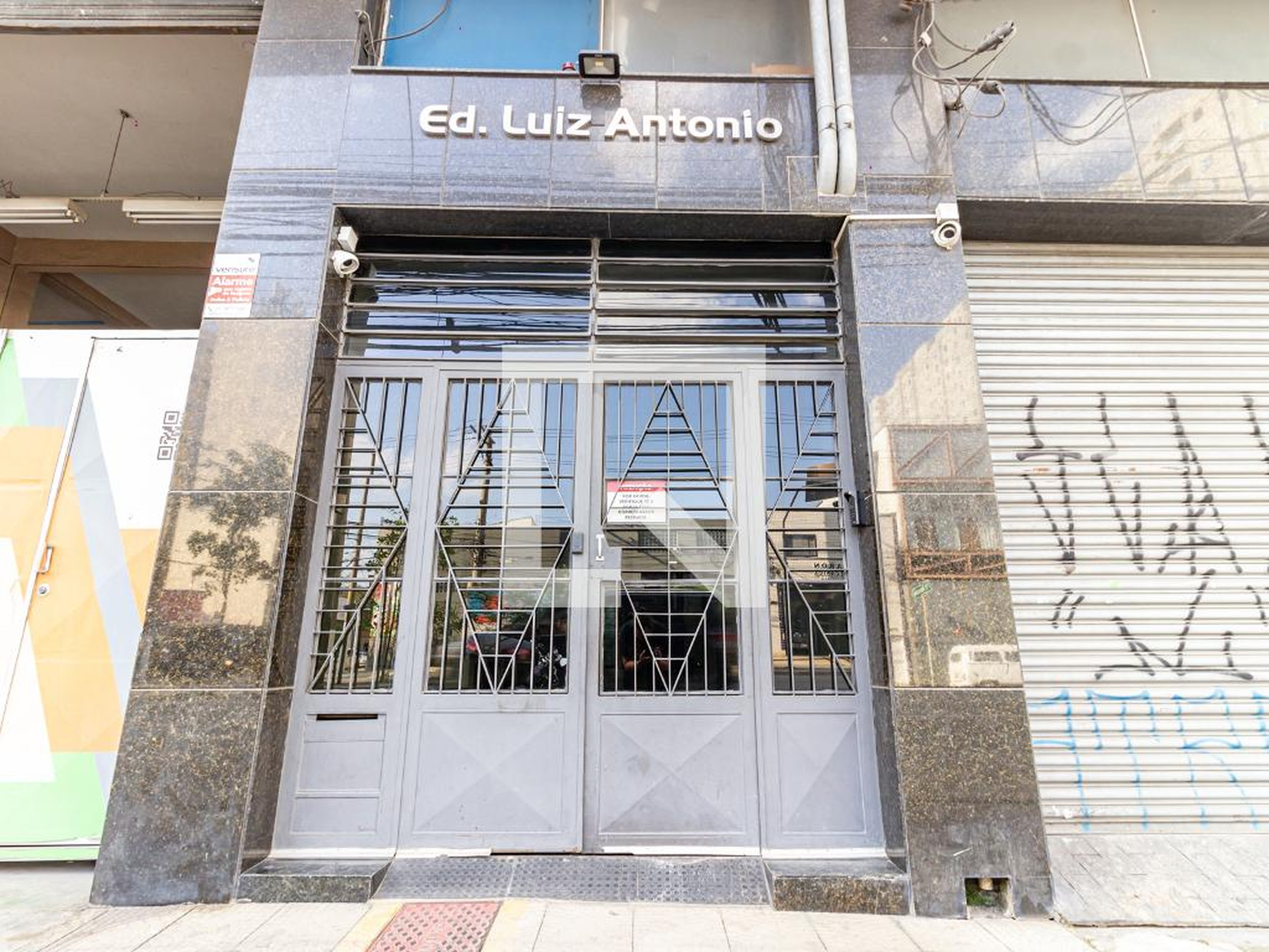 Fachada Condomínio Luís Antonio