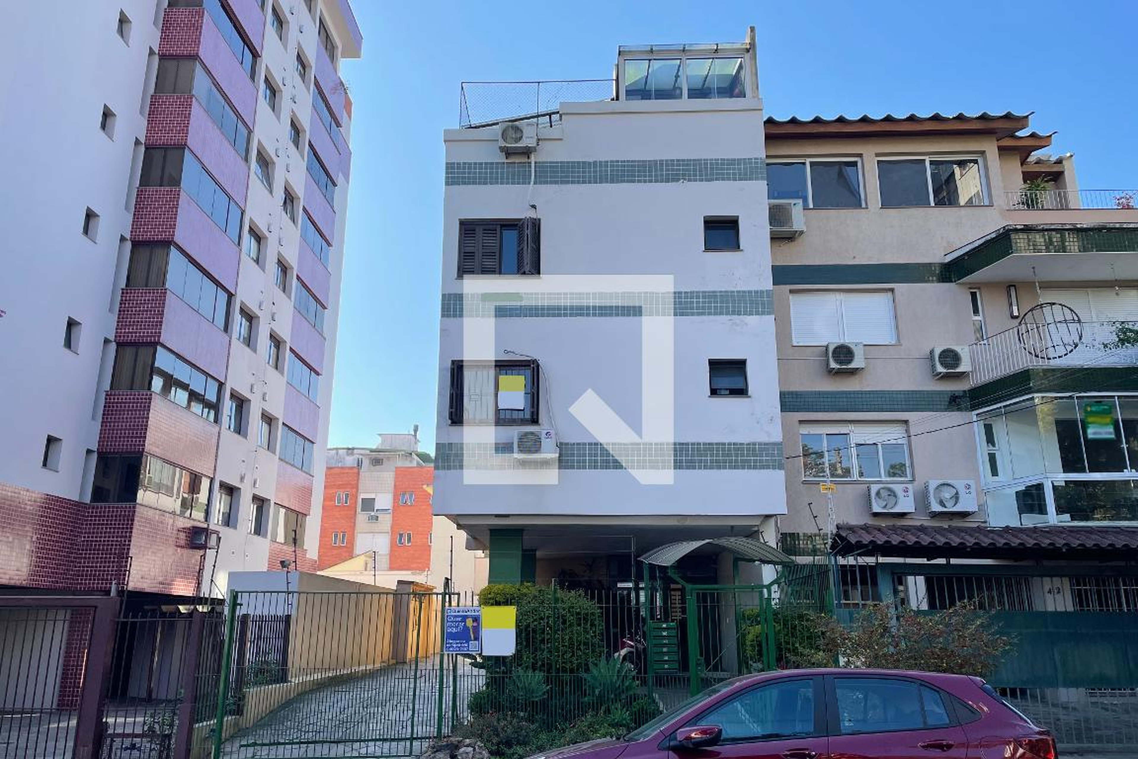 Fachada Condomínio em Rua Luzitana, 404