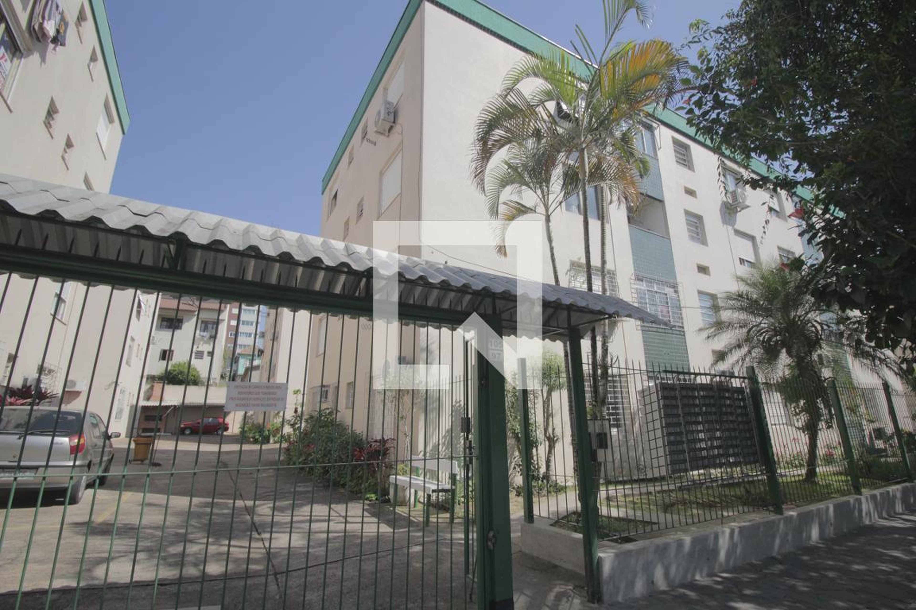 Fachada Condomínio em Rua Coronel João Corrêa, 105