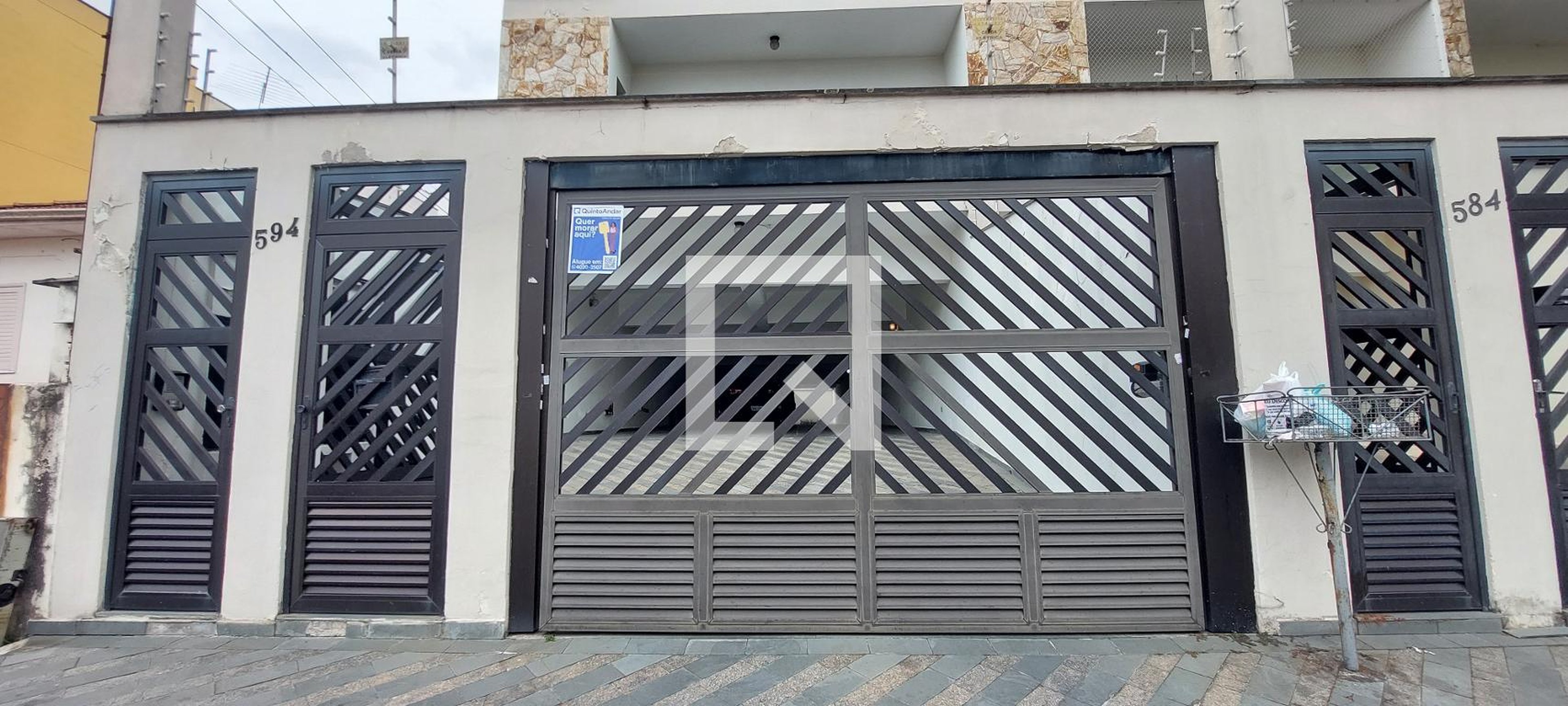 Fachada Condomínio em Rua Vinte e Quatro de Maio, 594