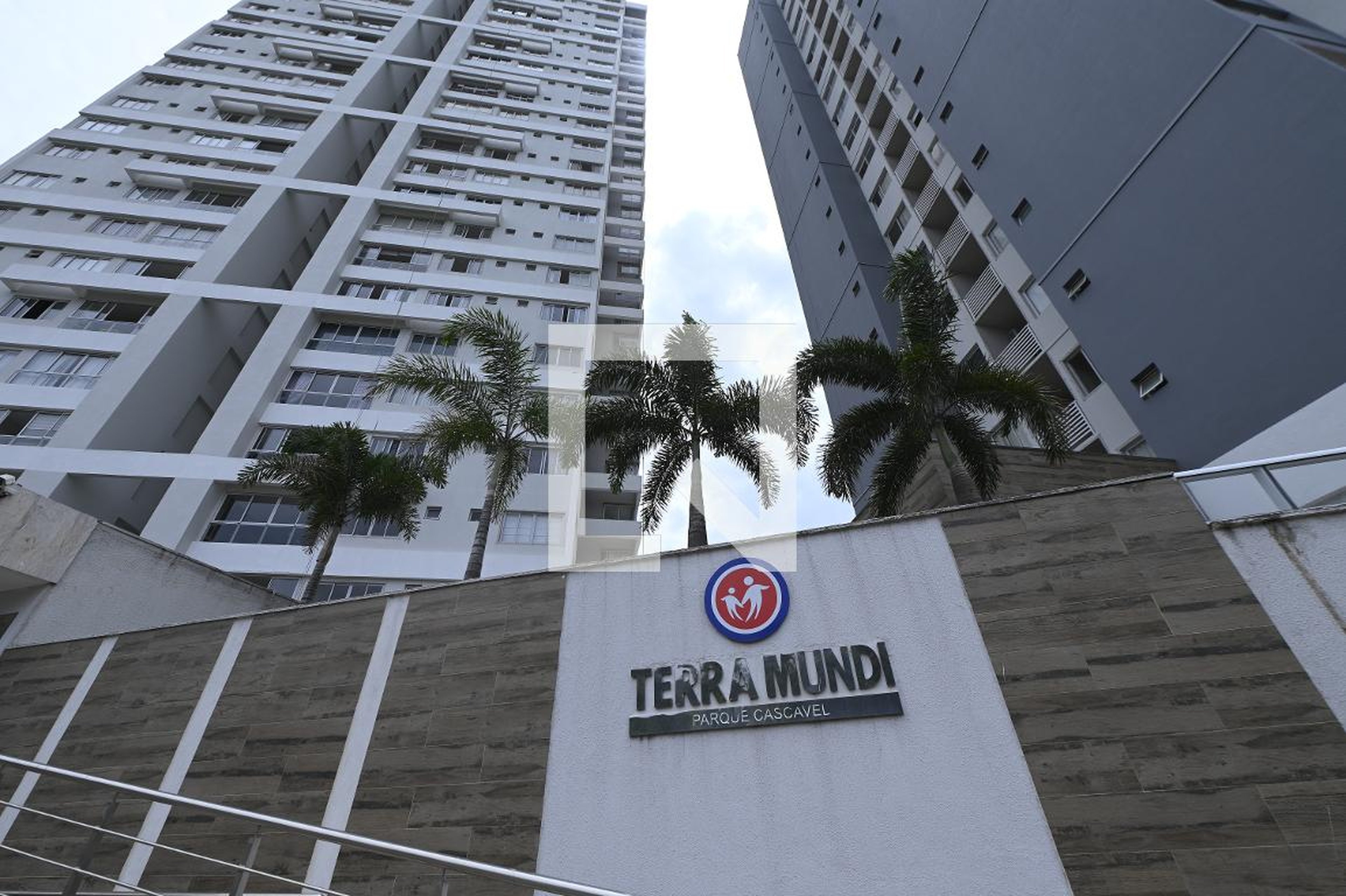 Fachada Condomínio em Rua do Parque, 000