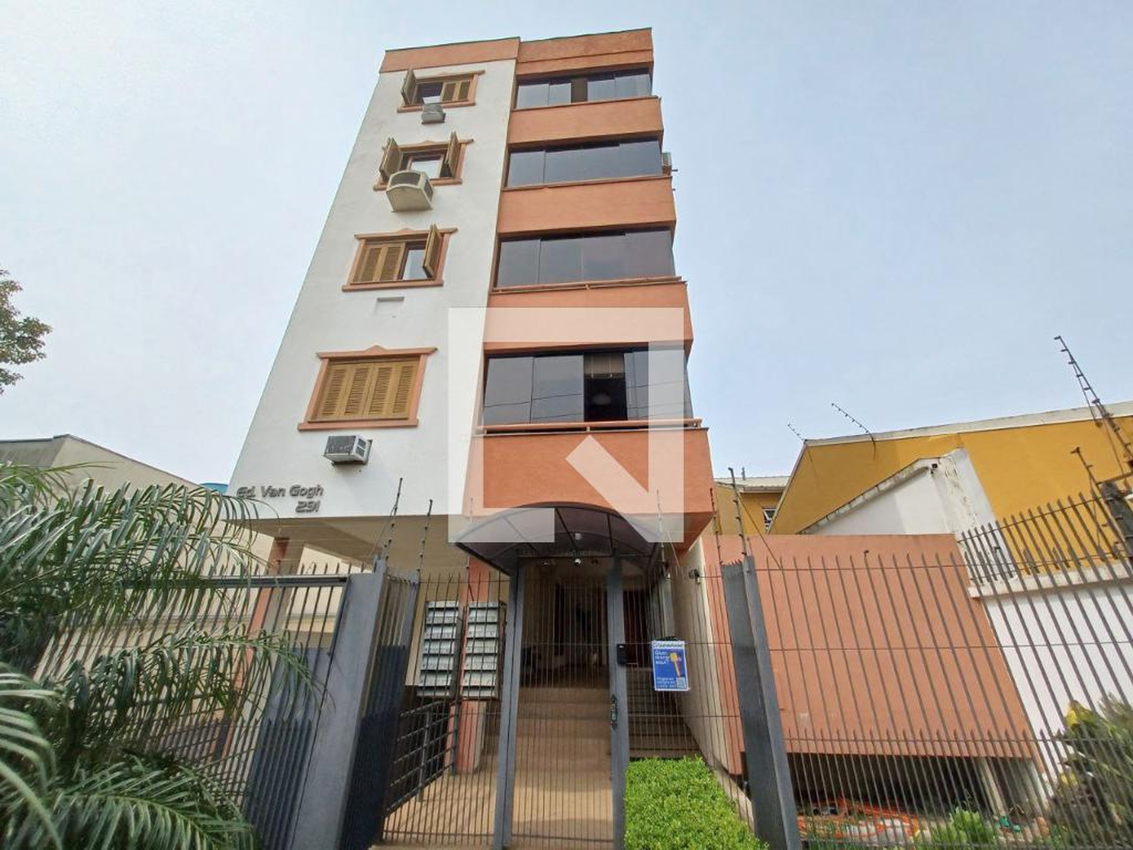 Fachada do Prédio Edifício Van Gogh