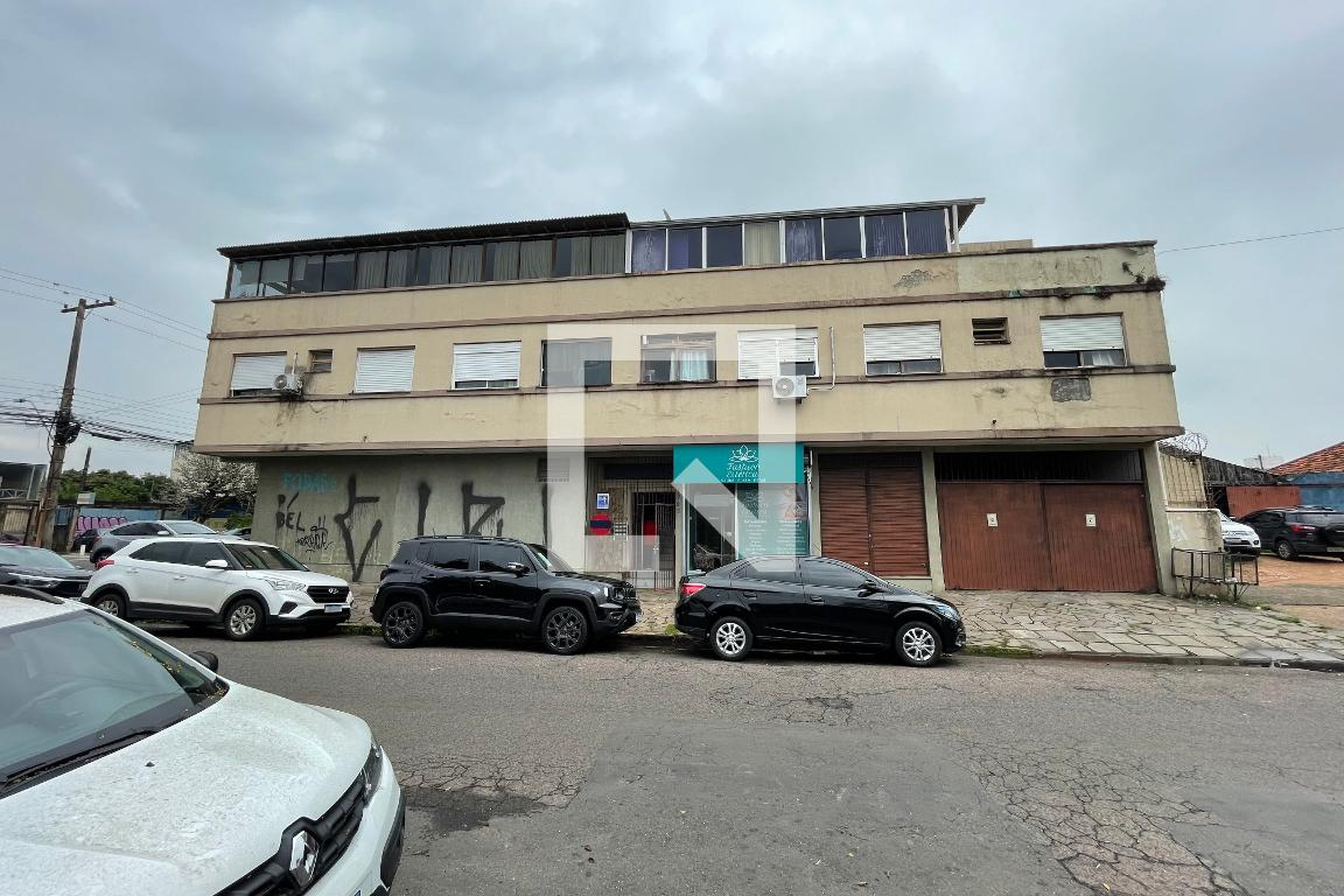 Fachada Condomínio em Rua Alberto Silva, 1785