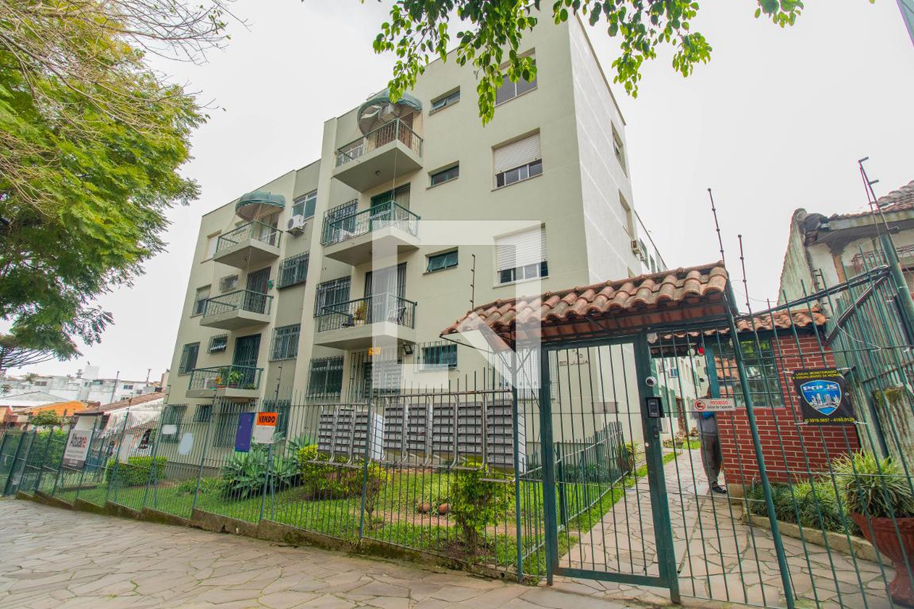 Fachada Condomínio em Rua Nunes, 407