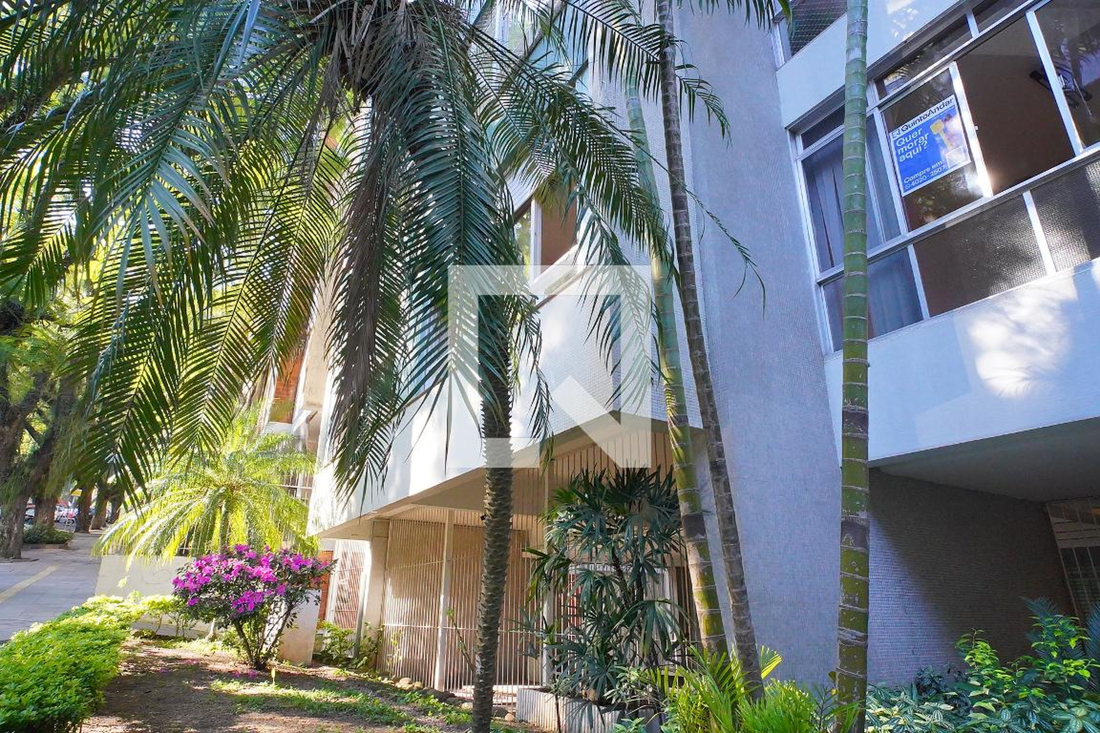 Fachada do Prédio Condomínio em Rua Fernandes Vieira, 204