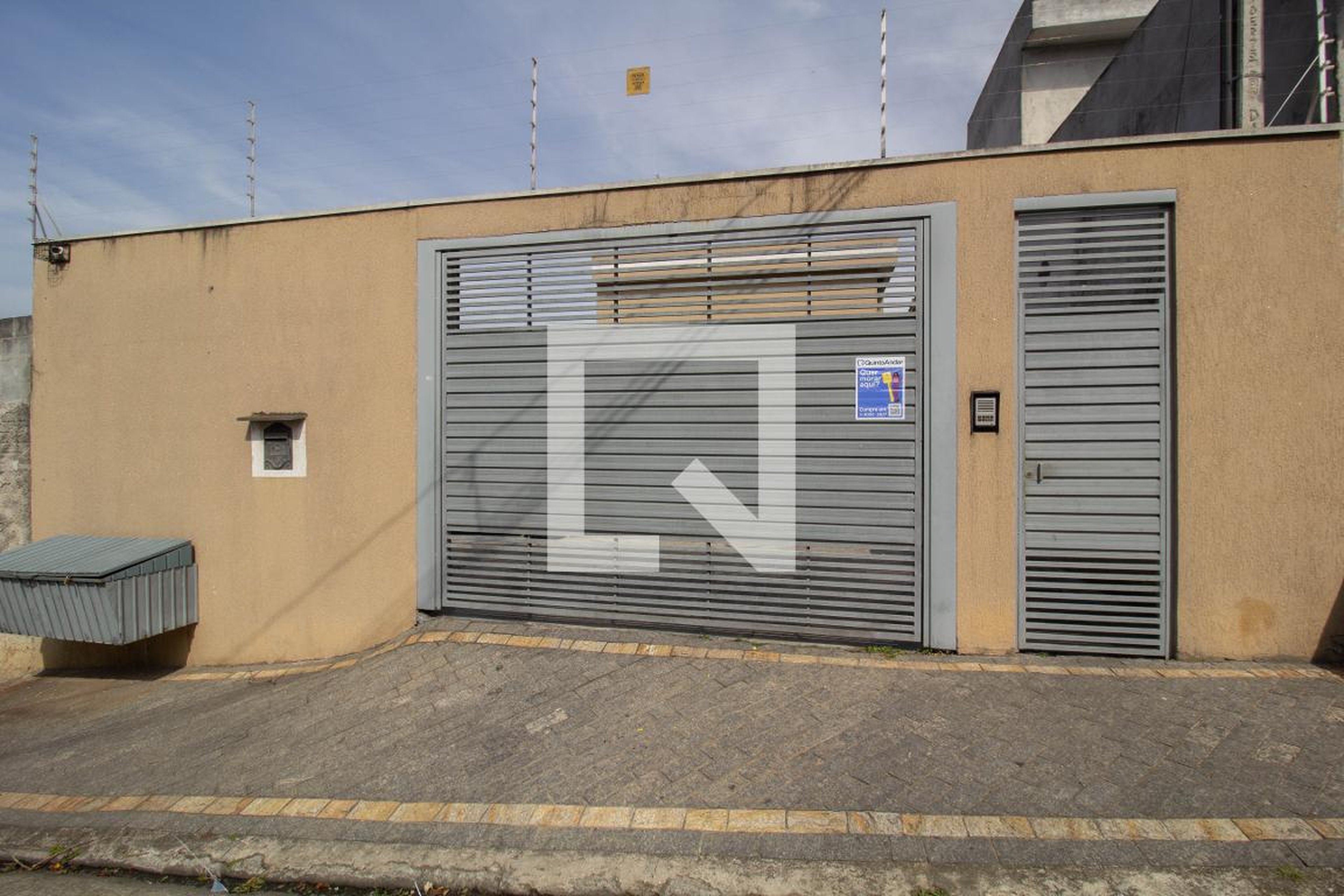 Fachada Condomínio em Rua Ibiajara, 73