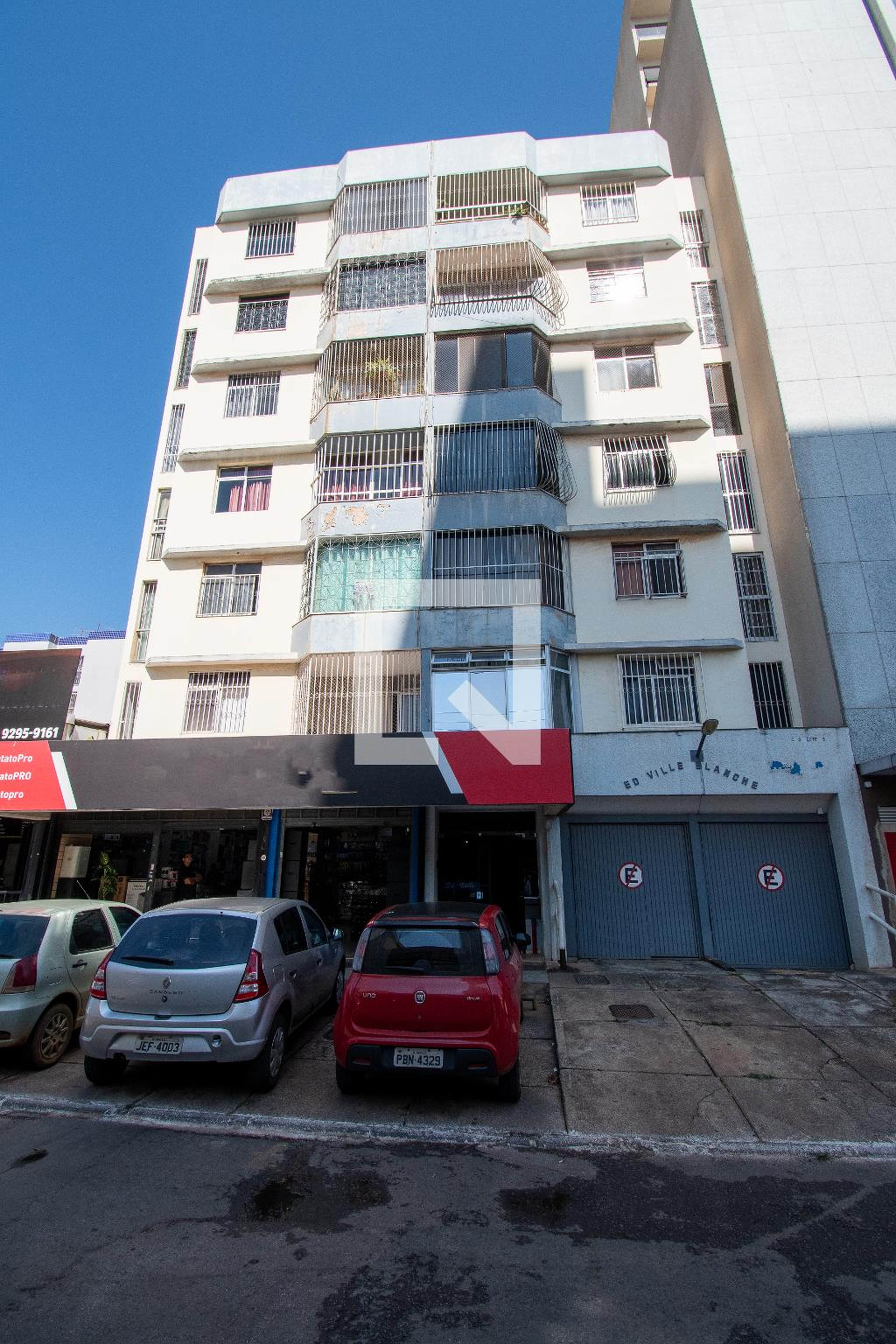 Fachada Condomínio em Setor Central C 1, 2