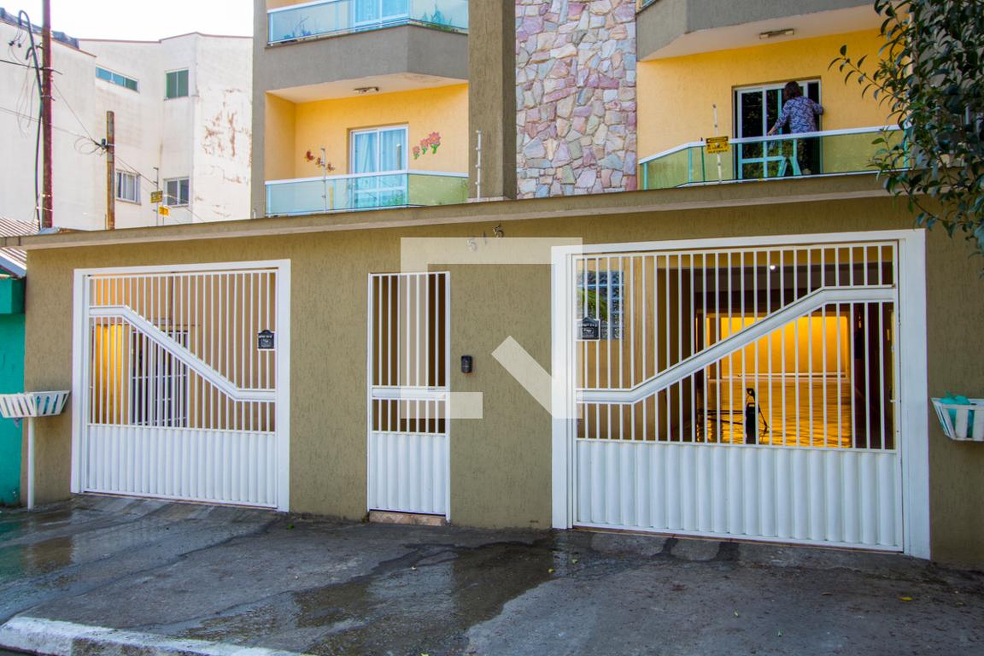 Fachada Condomínio em Rua Coimbra, 515