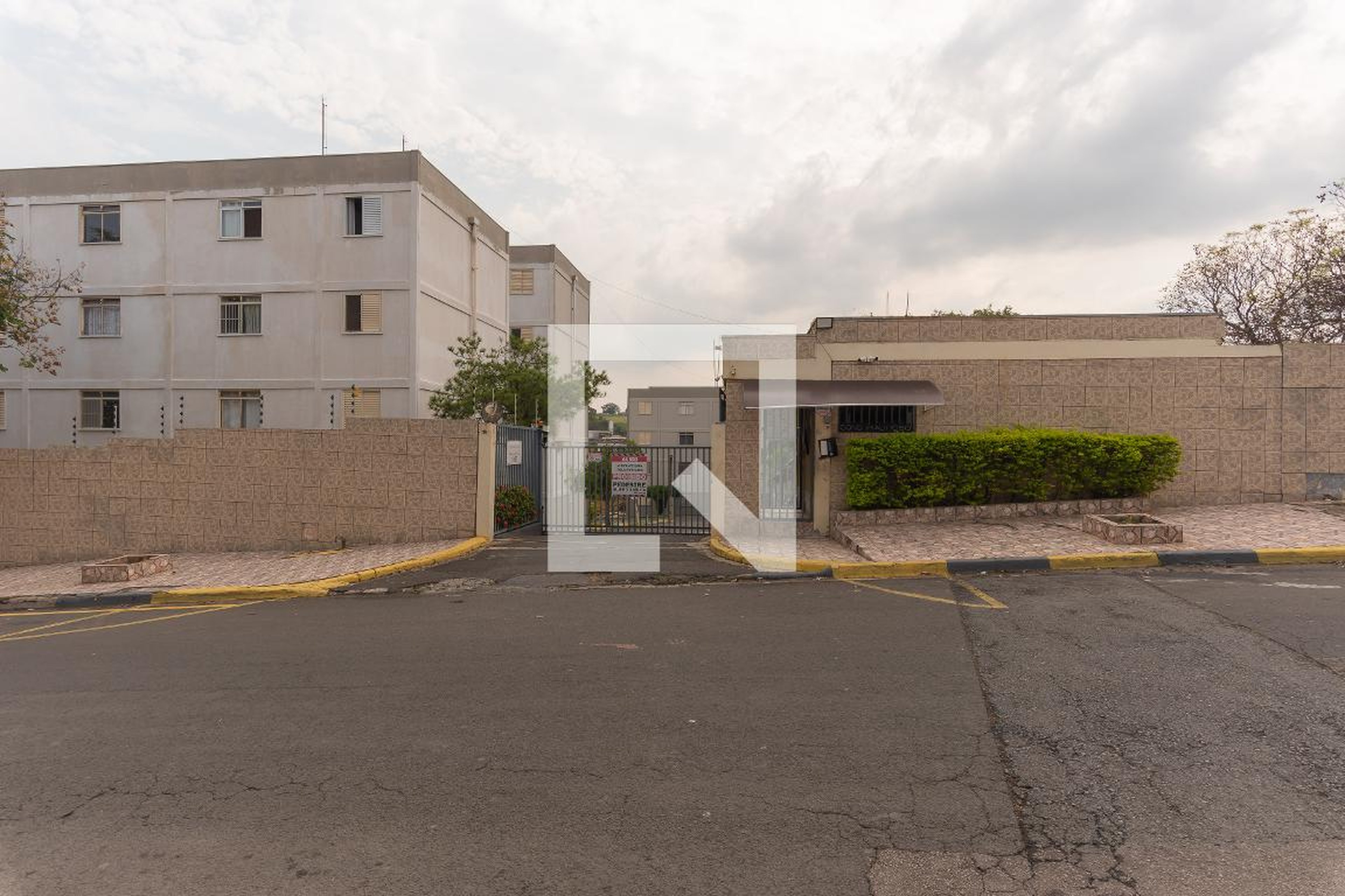 Fachada do Condomínio Condomínio em Rua Rubéns Roberto Ciolfi, 1059