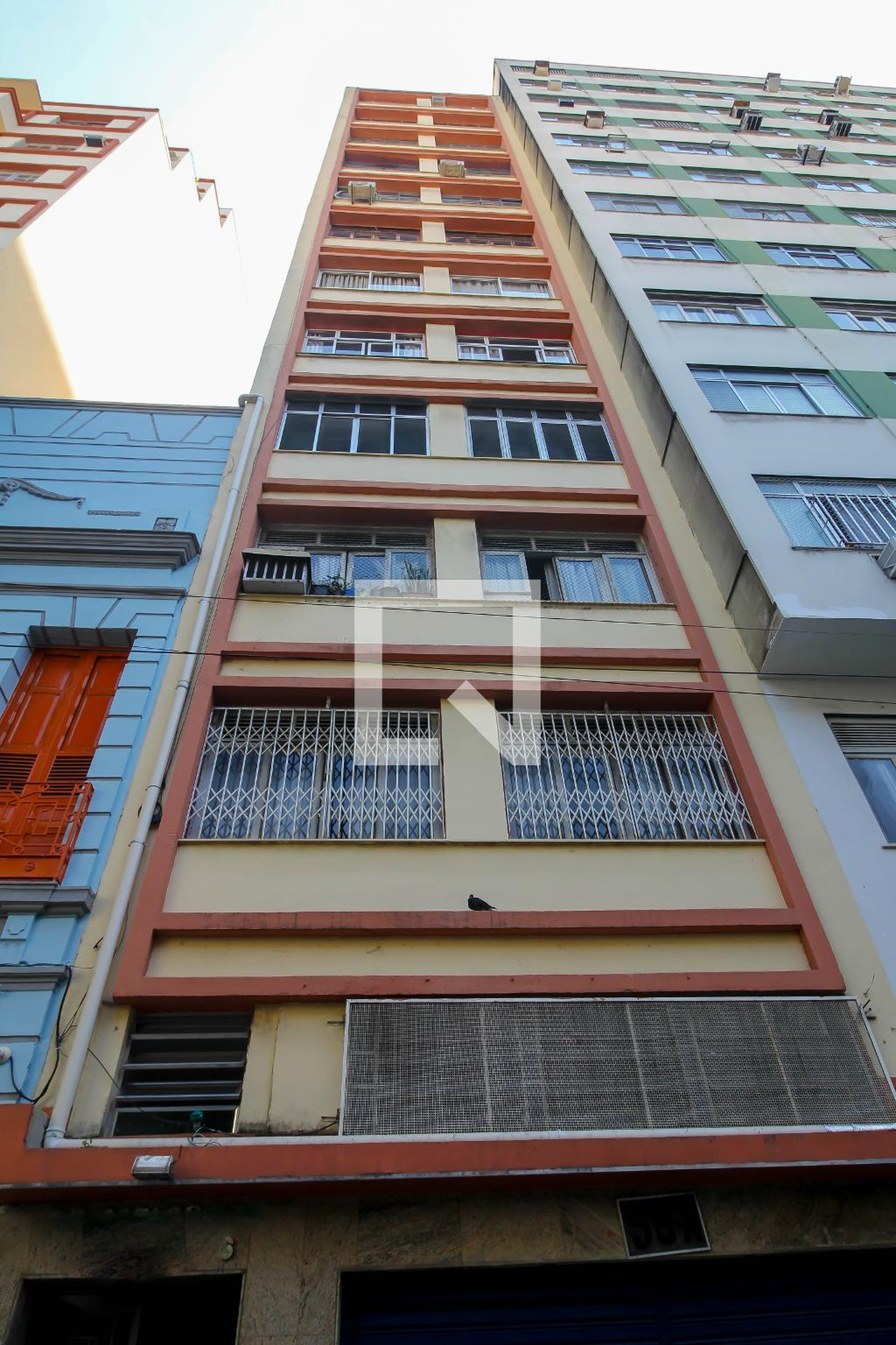 Fachada do Prédio Condomínio em Rua Carlos de Carvalho, 56