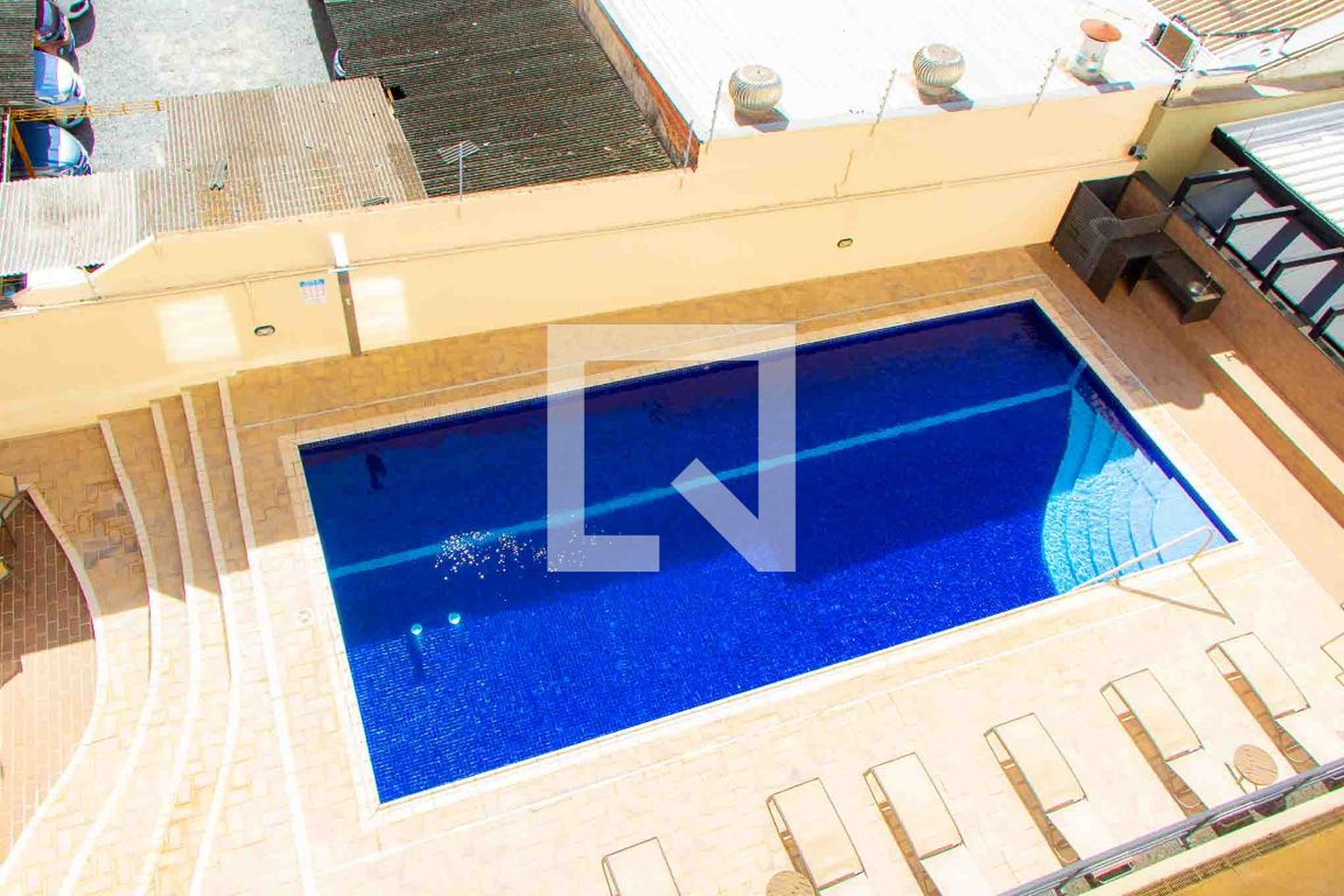 PISCINA - 