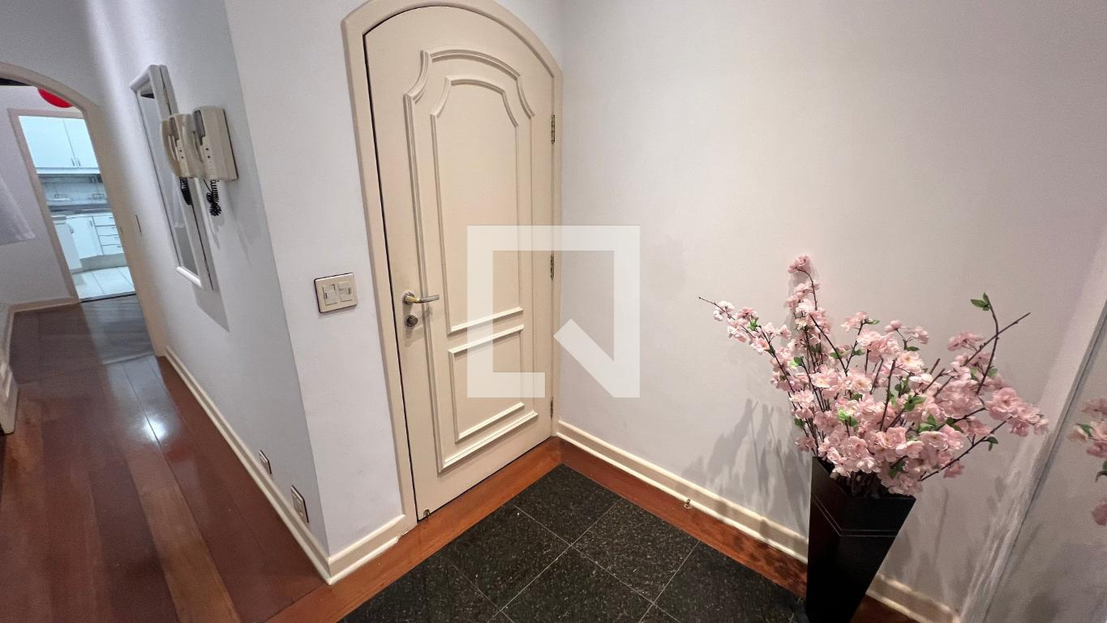 Hall - Saint Honoré