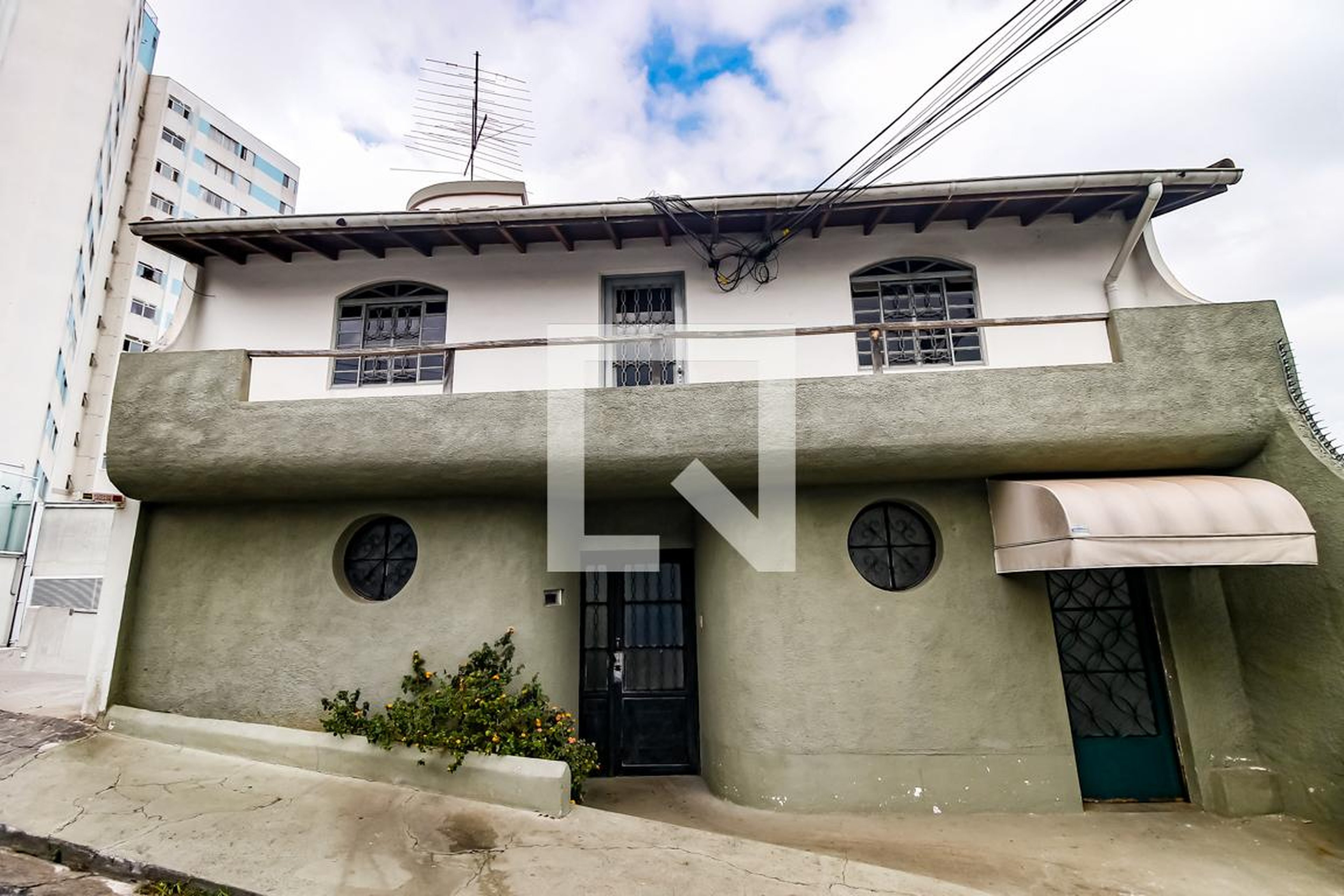 Fachada do Prédio Condomínio em Rua Comendador Francisco Pettinati, 36