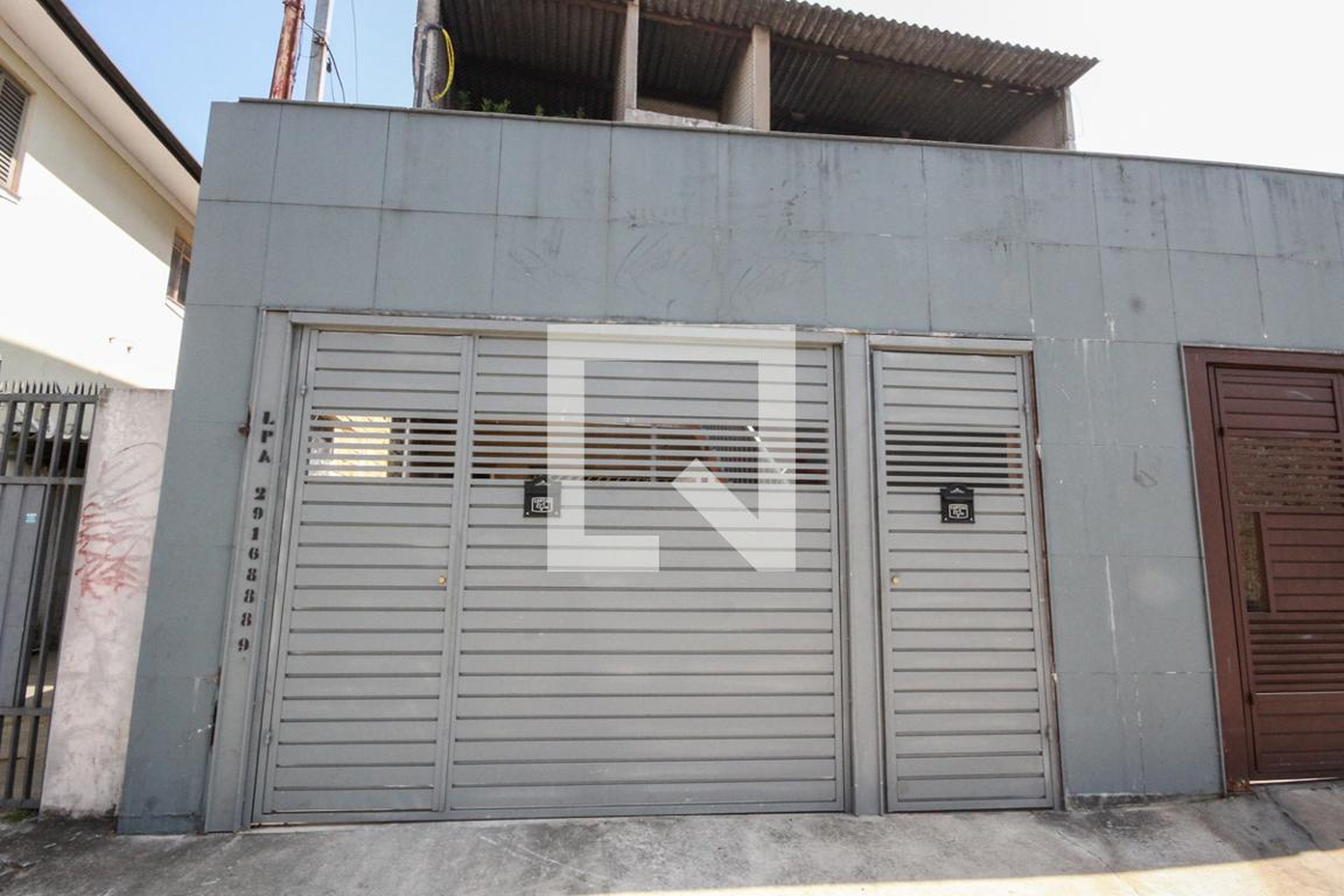 Fachada Condomínio em Avenida Antônio Manograsso, 469