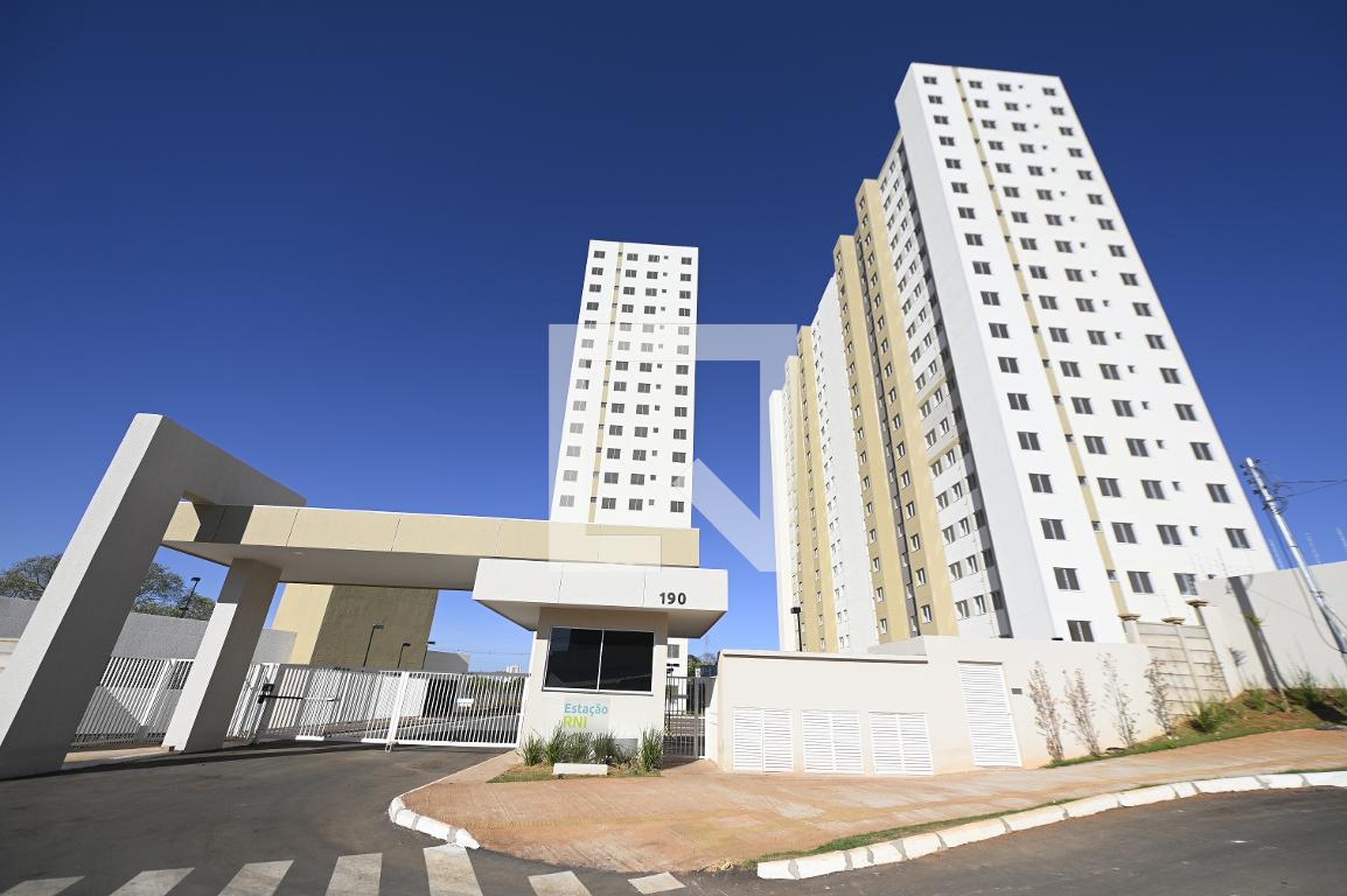 Fachada Condomínio em Rua José Mendes dos Santos, 1